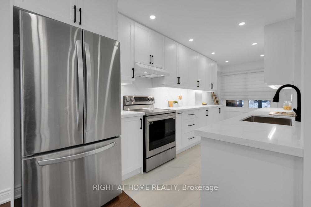 Photo 15 of 68 Baywood Circuit, Markham, Royal Orchard — HOMEH