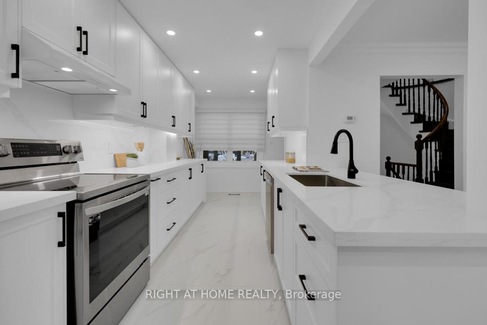 Photo 13 of 68 Baywood Circuit, Markham, Royal Orchard — HOMEH