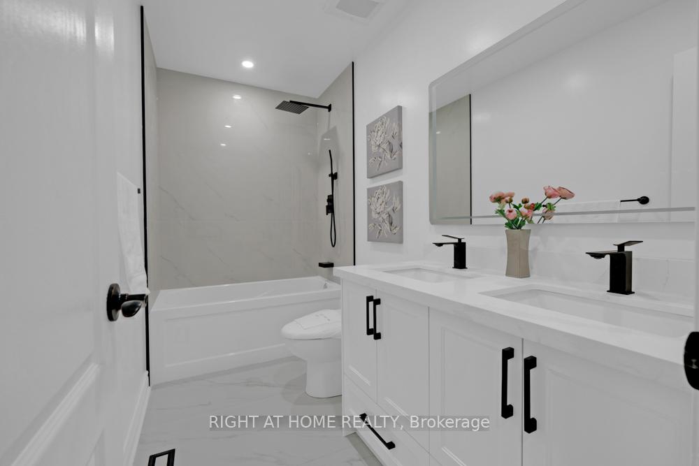 Photo 27 of 68 Baywood Circuit, Markham, Royal Orchard — HOMEH