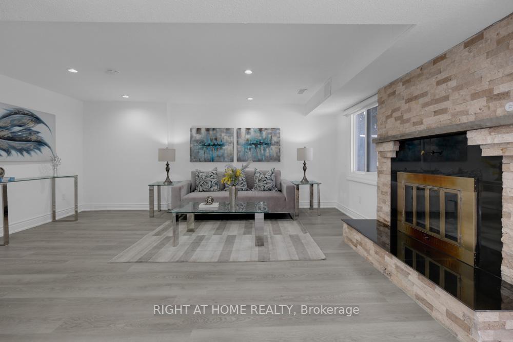 Photo 36 of 68 Baywood Circuit, Markham, Royal Orchard — HOMEH