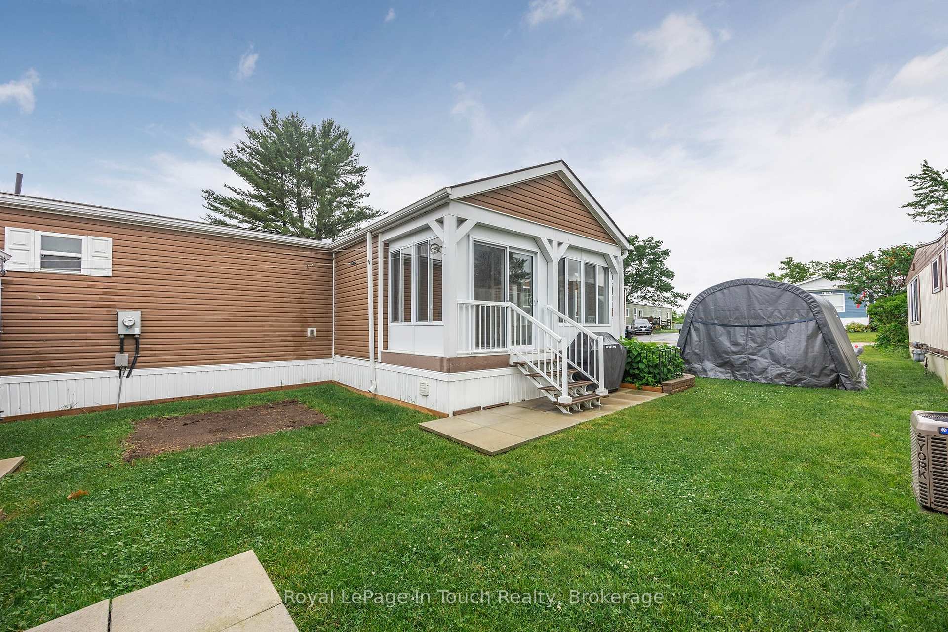 Photo 1 of 6 Maple Lane, Midland — HOMEH