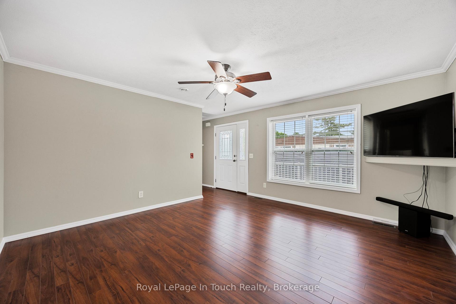 Photo 31 of 6 Maple Lane, Midland — HOMEH