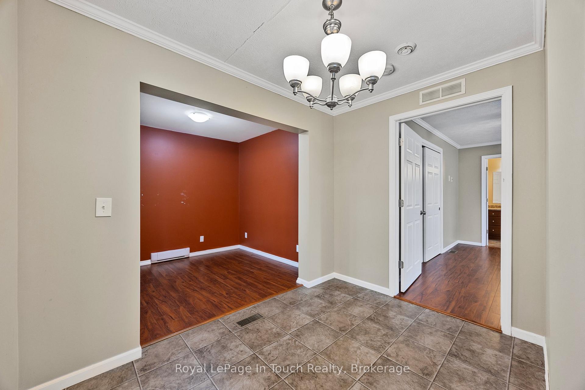 Photo 20 of 6 Maple Lane, Midland — HOMEH