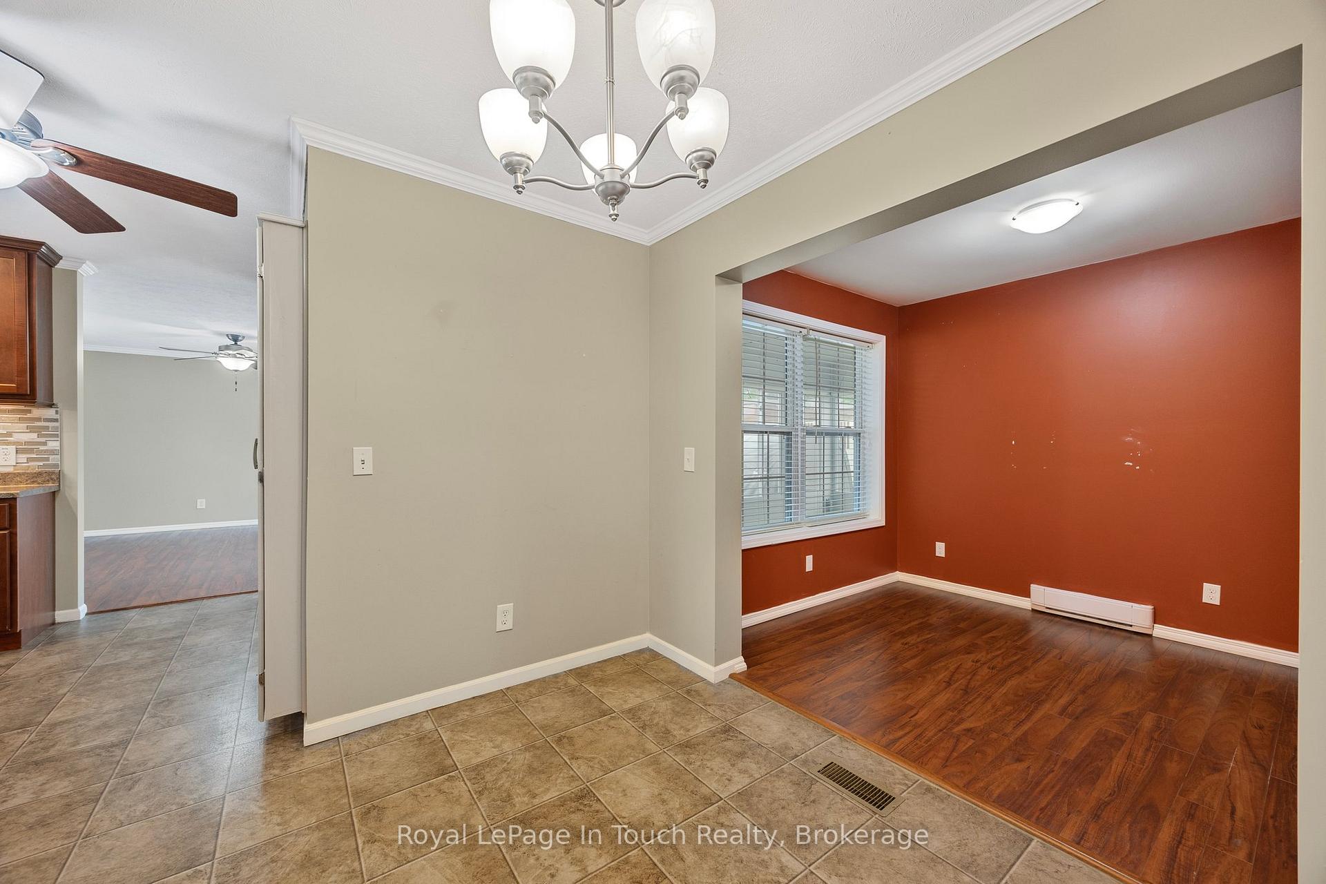 Photo 19 of 6 Maple Lane, Midland — HOMEH