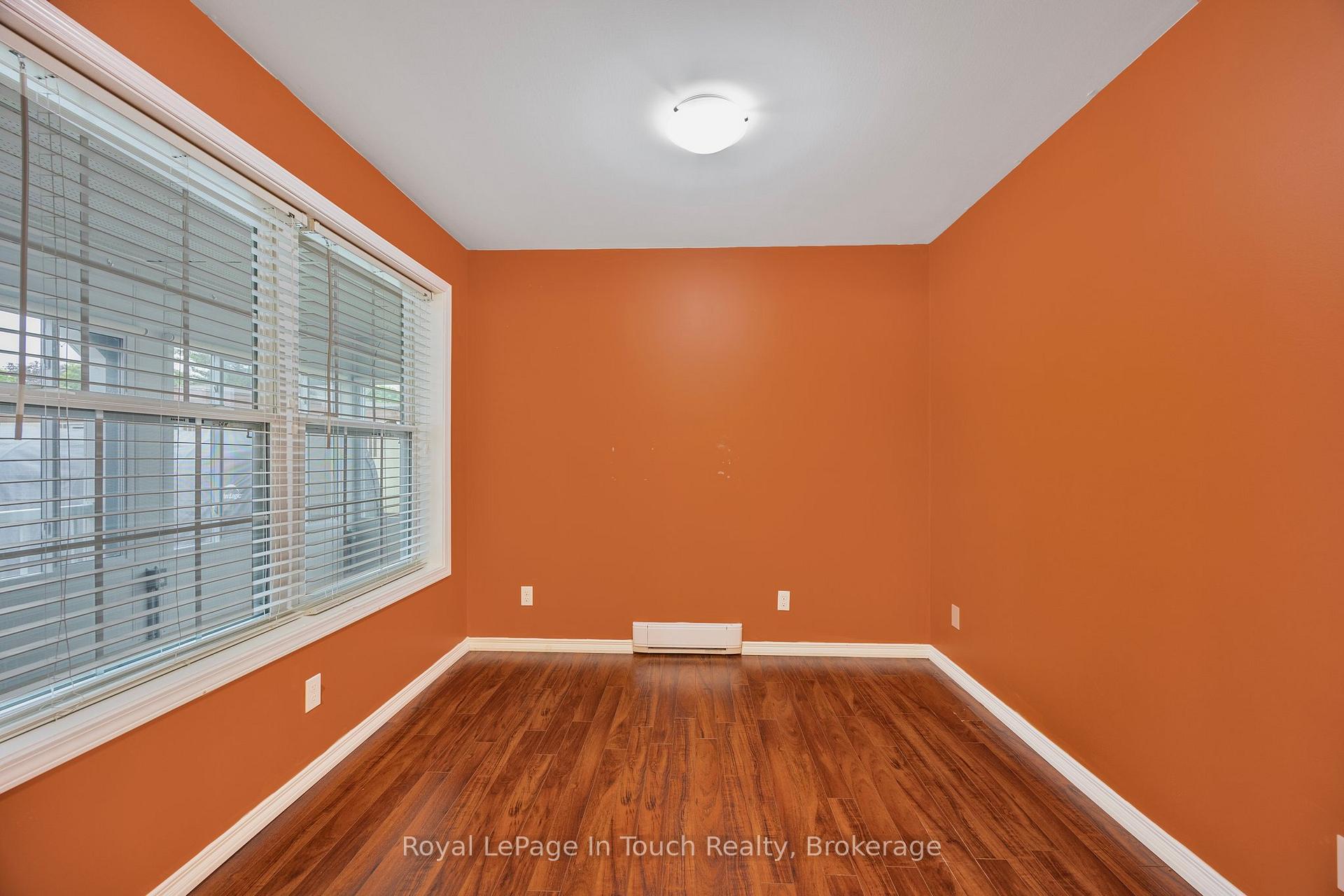 Photo 25 of 6 Maple Lane, Midland — HOMEH