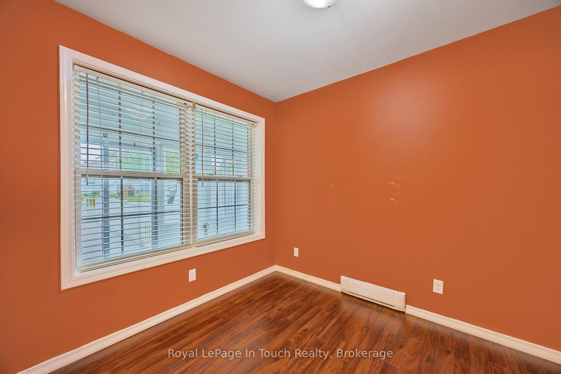 Photo 16 of 6 Maple Lane, Midland — HOMEH