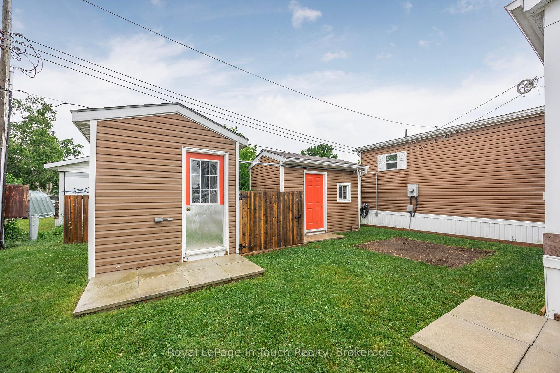 Photo 35 of 6 Maple Lane, Midland — HOMEH