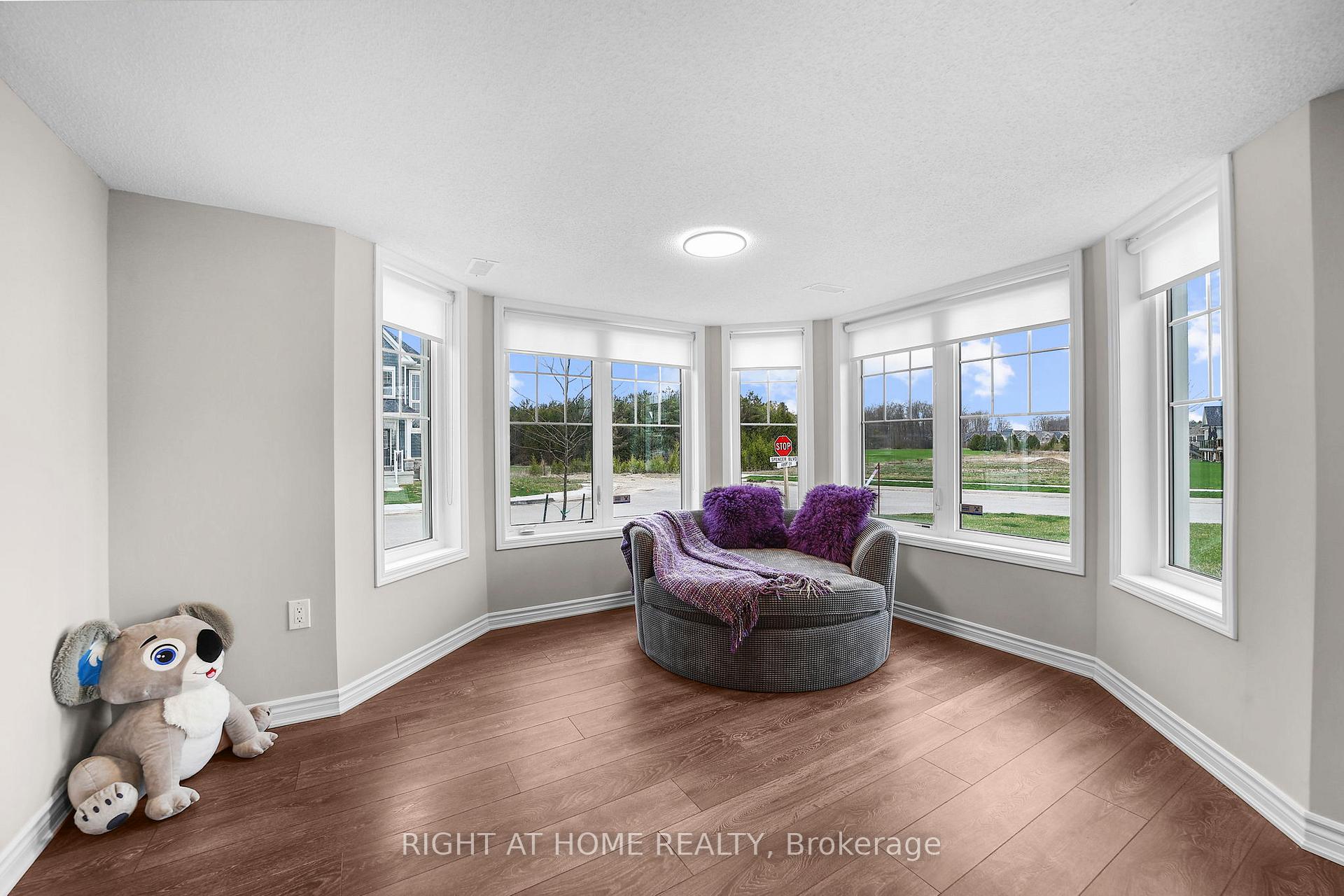 Photo 9 of 8 Spencer Boulevard, Wasaga Beach — HOMEH