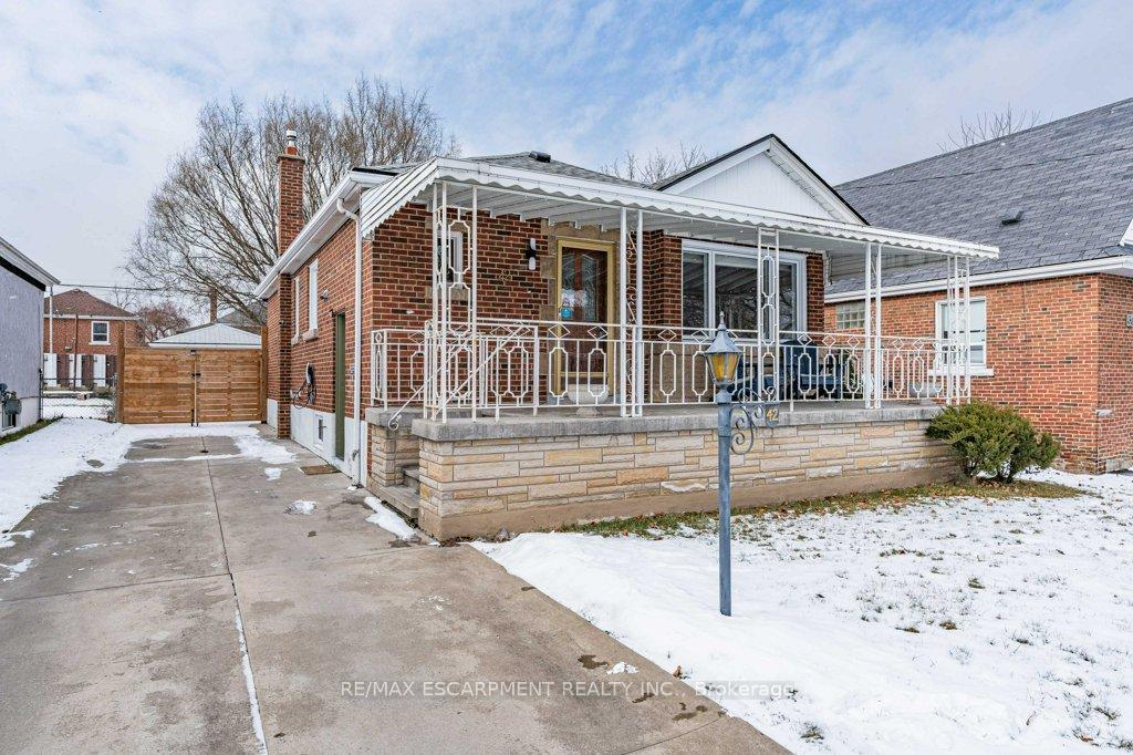 Photo 5 of 42 Martin Road, Hamilton, Rosedale — HOMEH