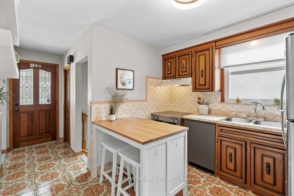 Photo 16 of 42 Martin Road, Hamilton, Rosedale — HOMEH