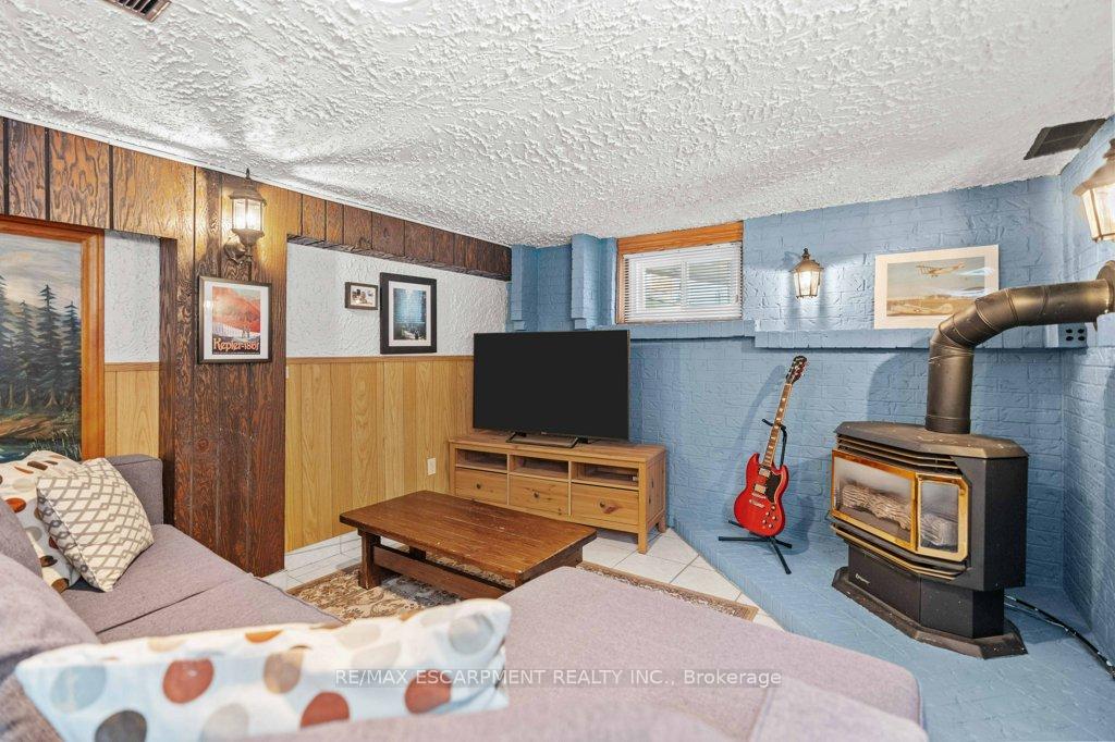 Photo 13 of 42 Martin Road, Hamilton, Rosedale — HOMEH
