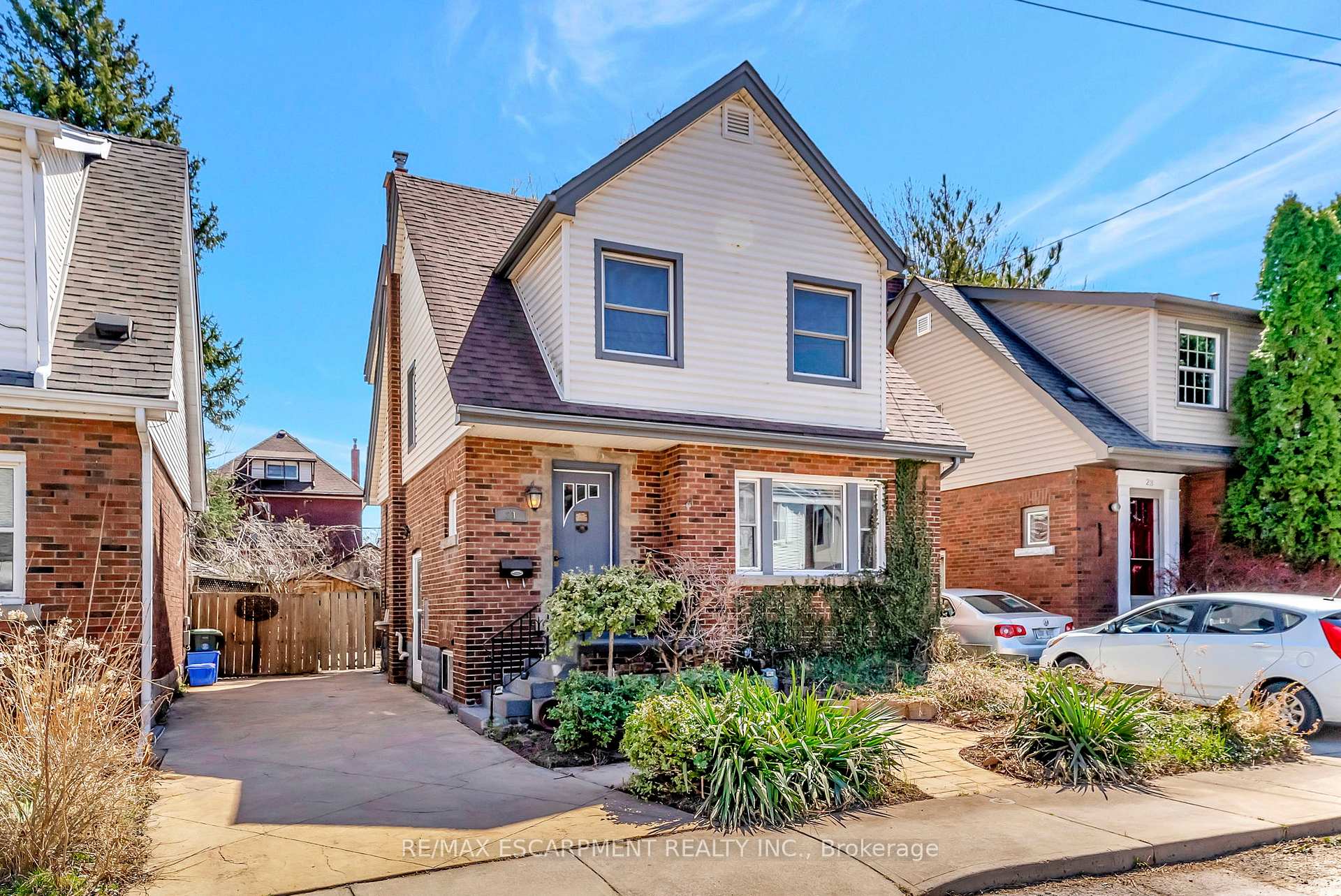 Photo 7 of 21 Gilmour Place, Hamilton, Blakeley — HOMEH