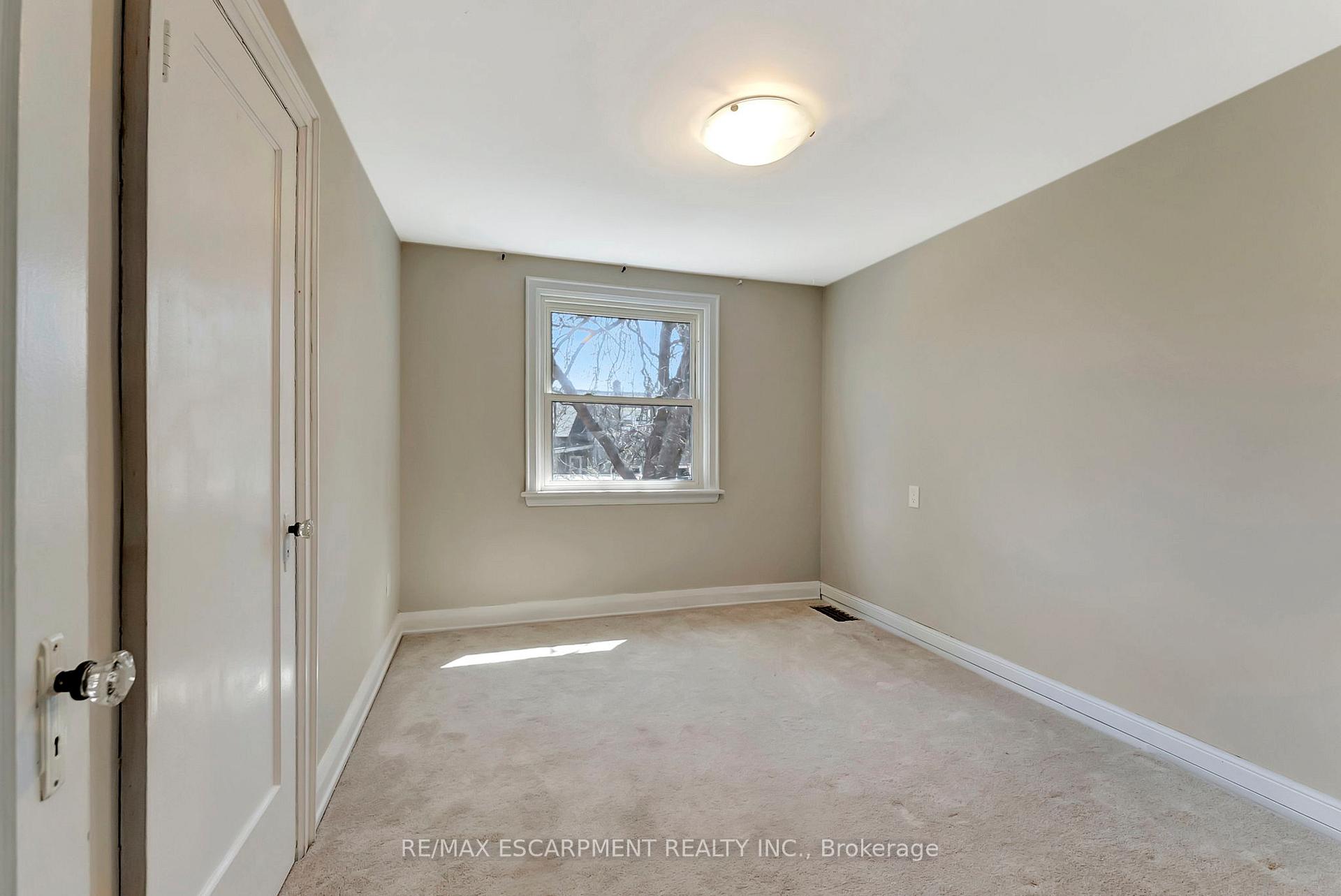 Photo 24 of 21 Gilmour Place, Hamilton, Blakeley — HOMEH