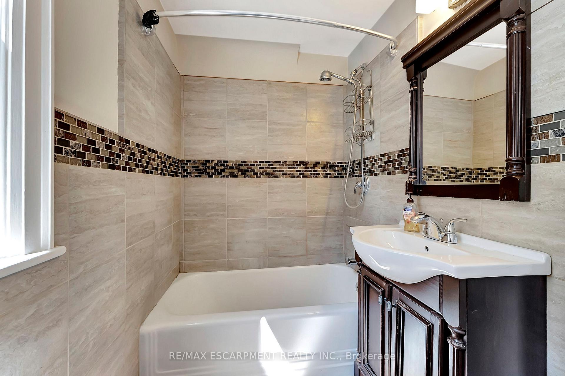 Photo 30 of 21 Gilmour Place, Hamilton, Blakeley — HOMEH