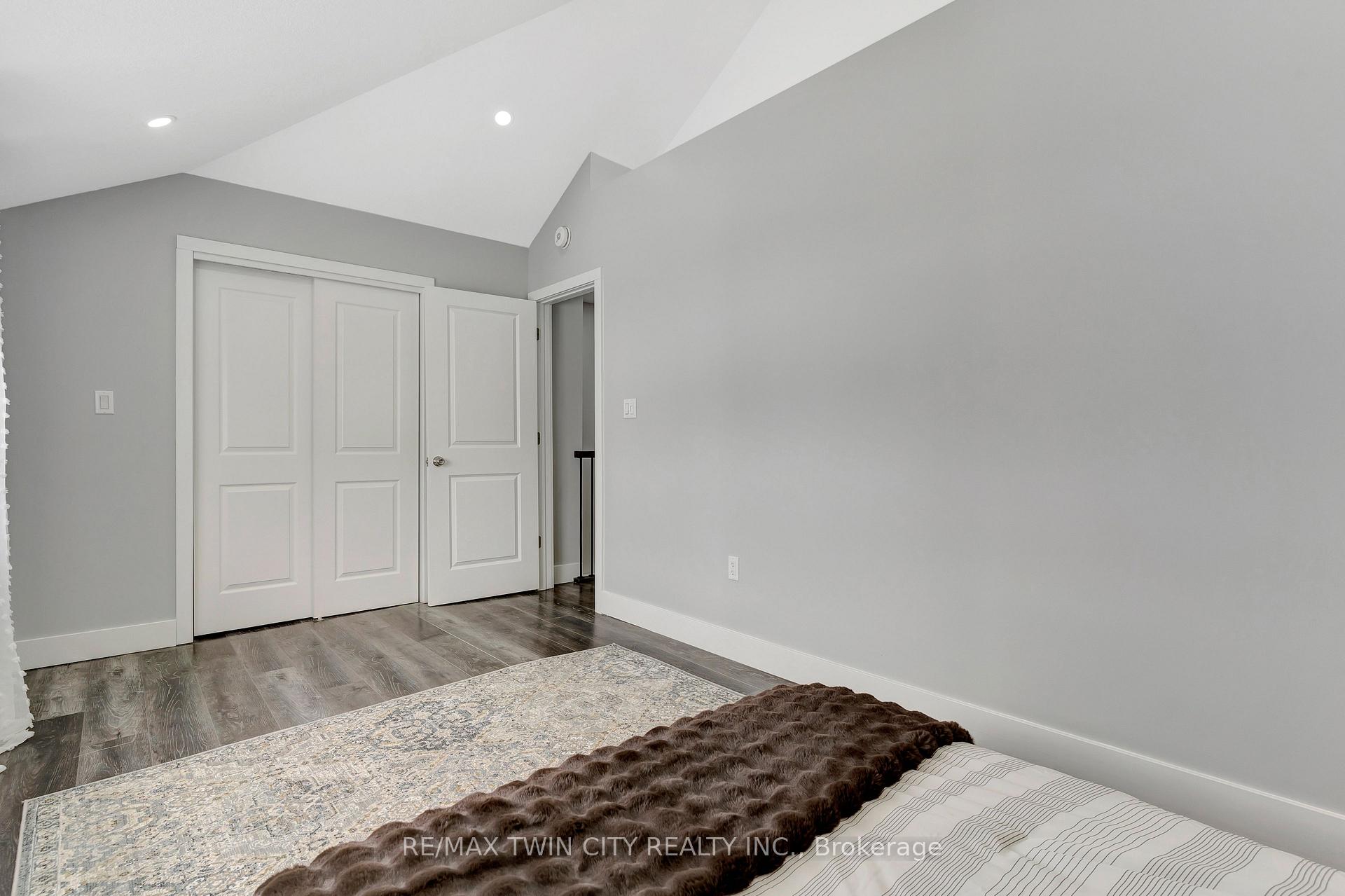 Photo 20 of 15 Cherry Street, Kitchener — HOMEH