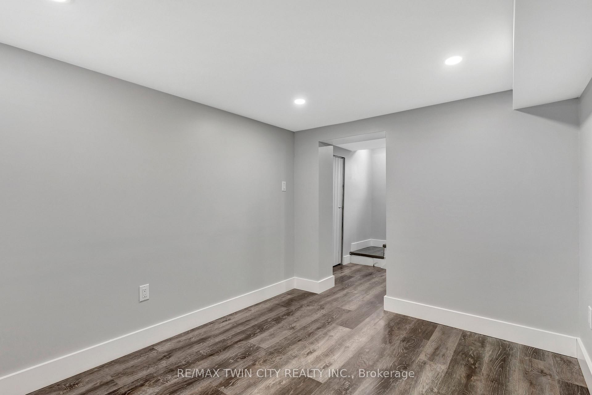 Photo 23 of 15 Cherry Street, Kitchener — HOMEH