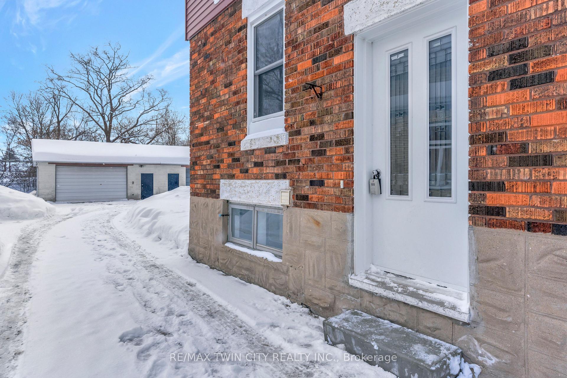Photo 26 of 15 Cherry Street, Kitchener — HOMEH