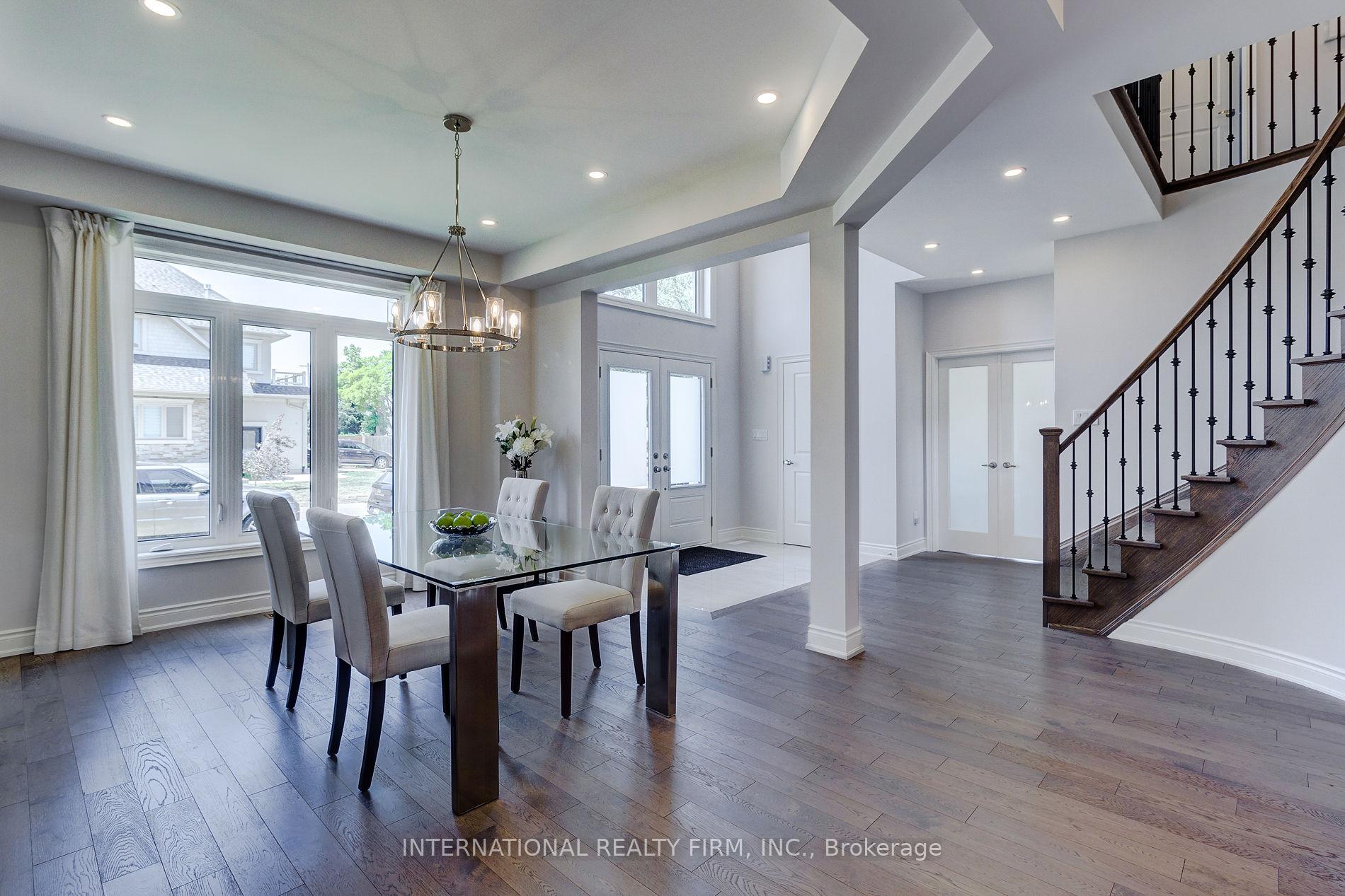 Photo 3 of 14 Lakeview Drive, Hamilton, Stoney Creek — HOMEH