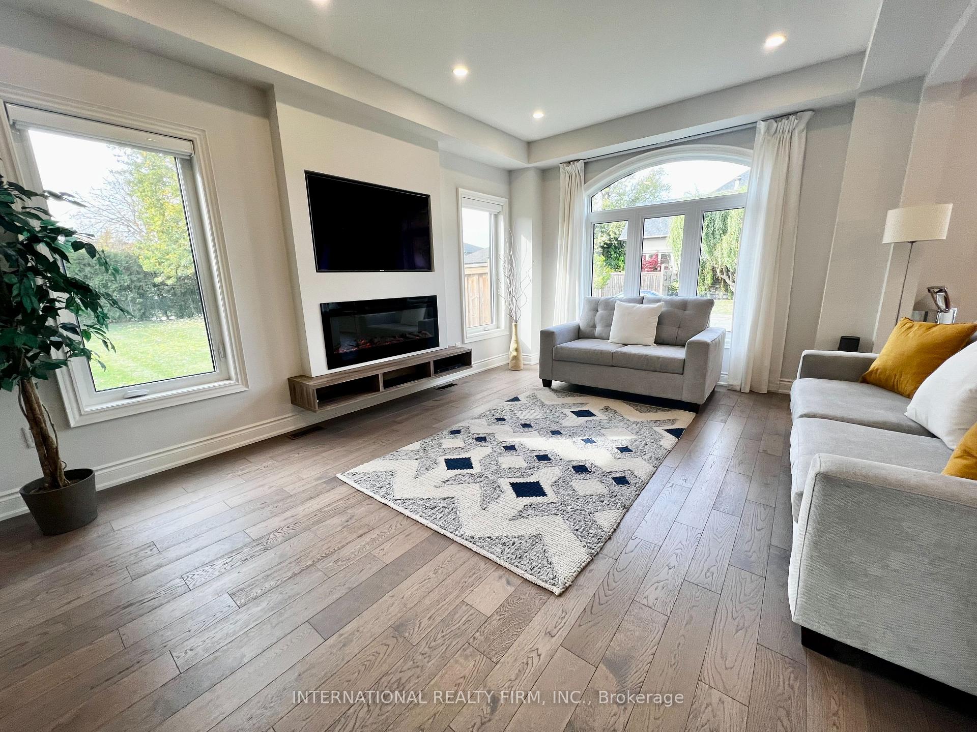 Photo 17 of 14 Lakeview Drive, Hamilton, Stoney Creek — HOMEH