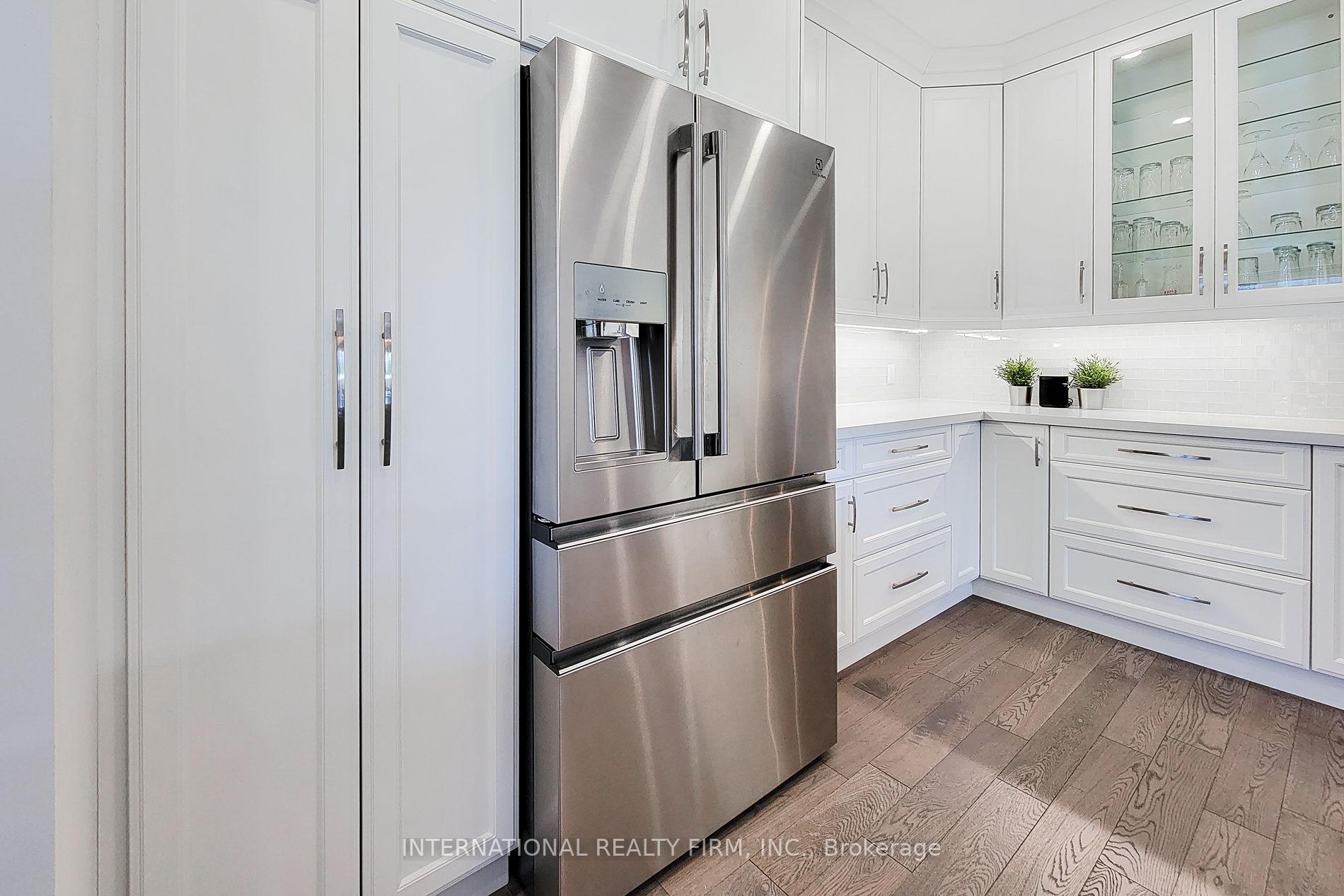 Photo 10 of 14 Lakeview Drive, Hamilton, Stoney Creek — HOMEH