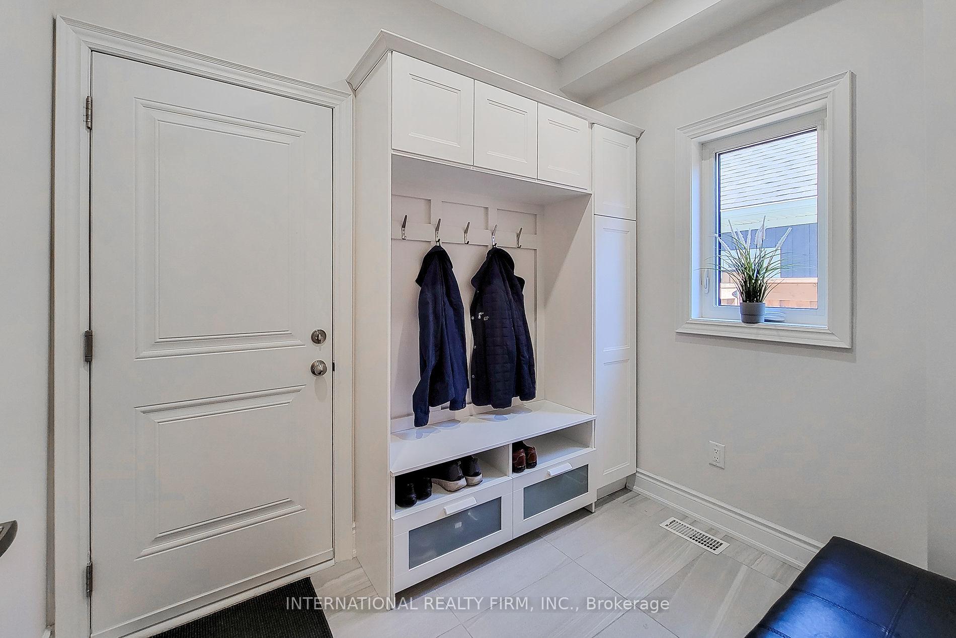 Photo 9 of 14 Lakeview Drive, Hamilton, Stoney Creek — HOMEH
