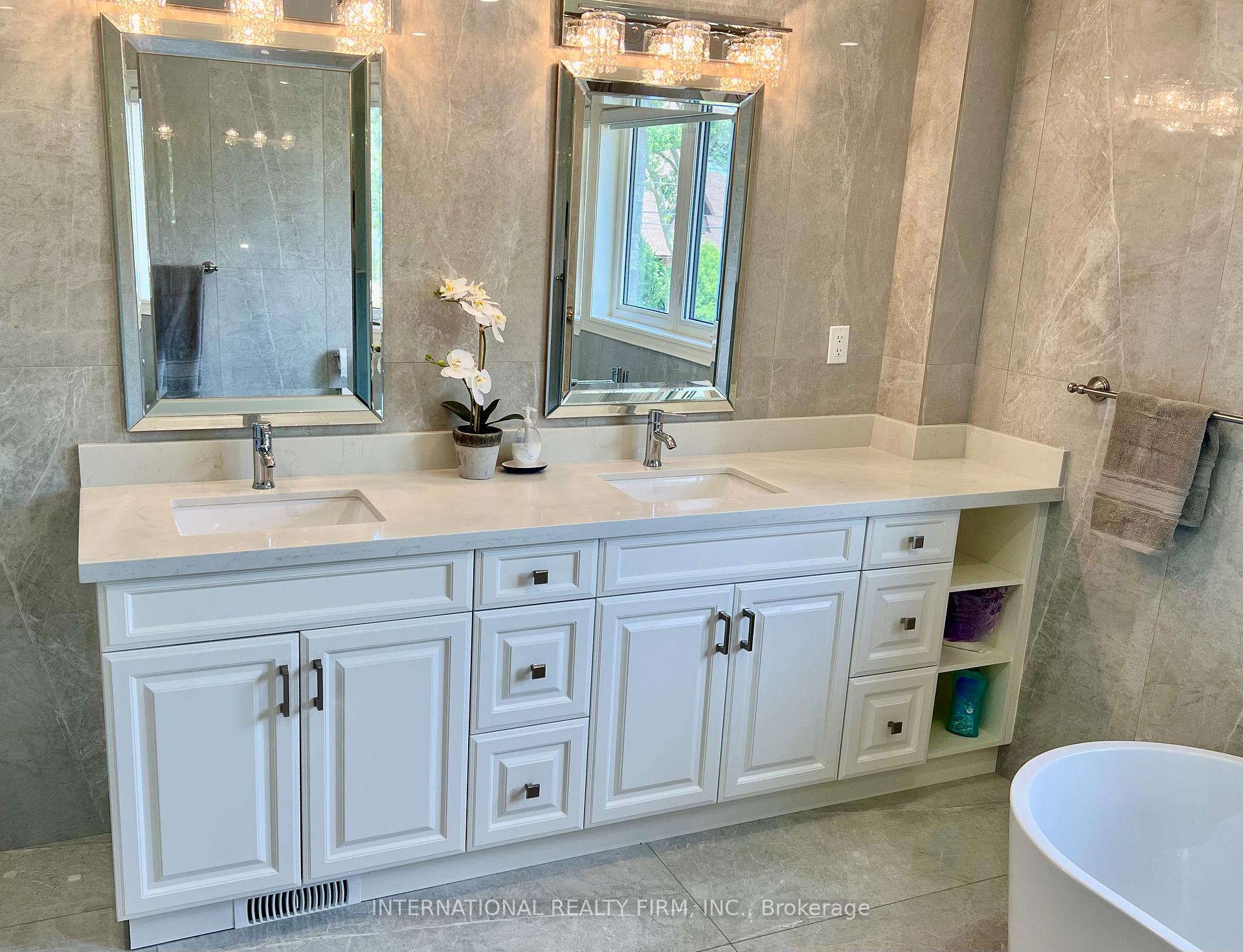 Photo 34 of 14 Lakeview Drive, Hamilton, Stoney Creek — HOMEH