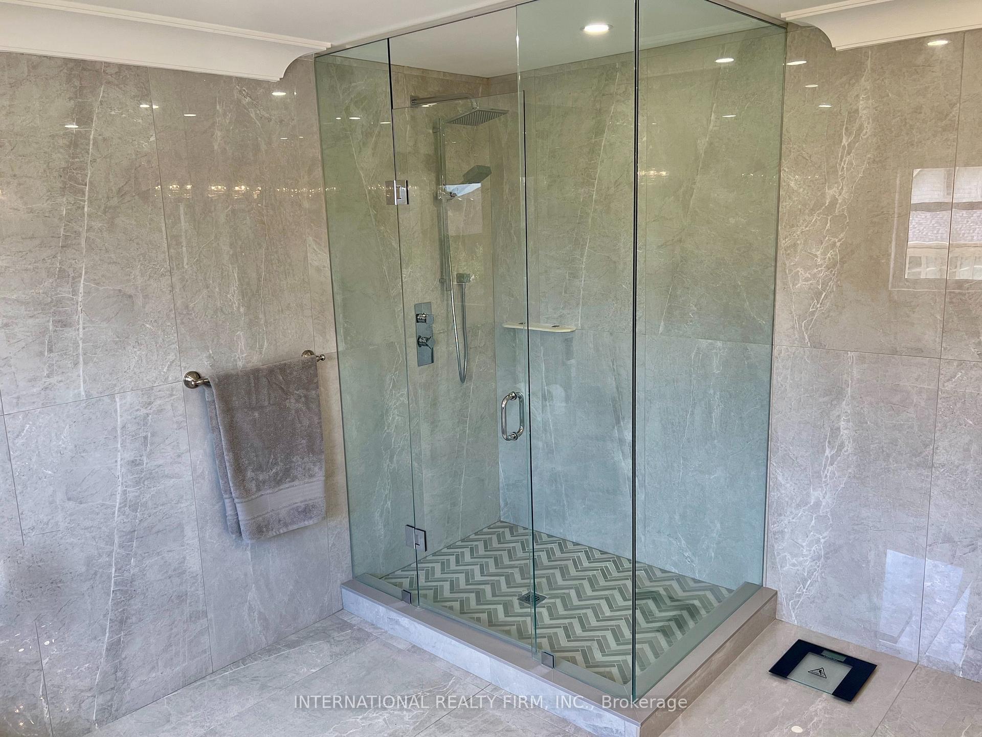 Photo 40 of 14 Lakeview Drive, Hamilton, Stoney Creek — HOMEH