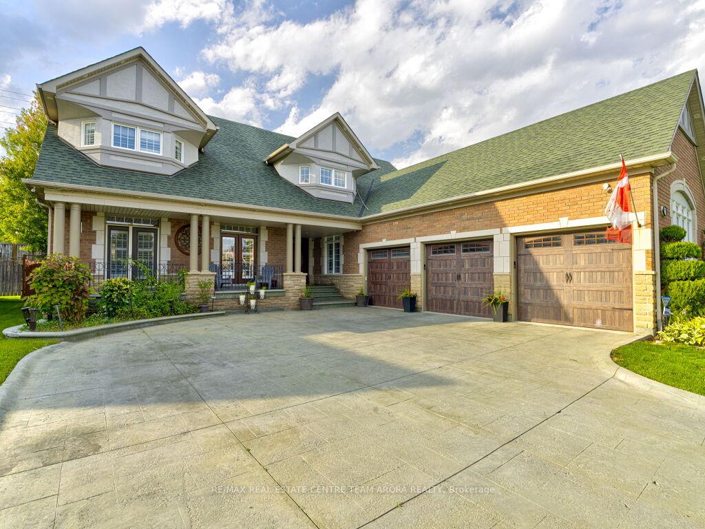 Photo 2 of 77 Links Lane, Brampton, Credit Valley — HOMEH