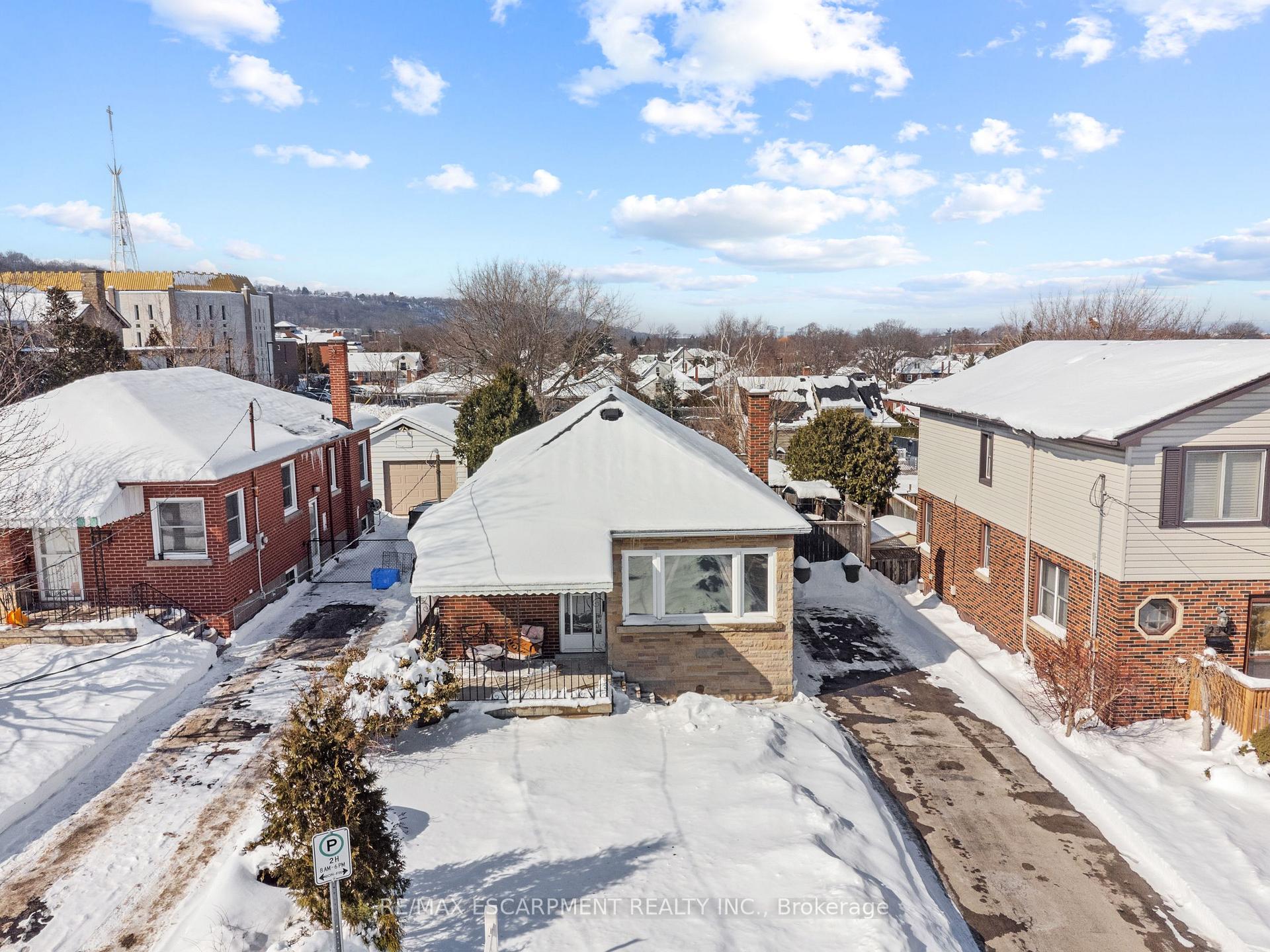 Photo 8 of 234 Auburn Avenue, Hamilton, Bartonville — HOMEH