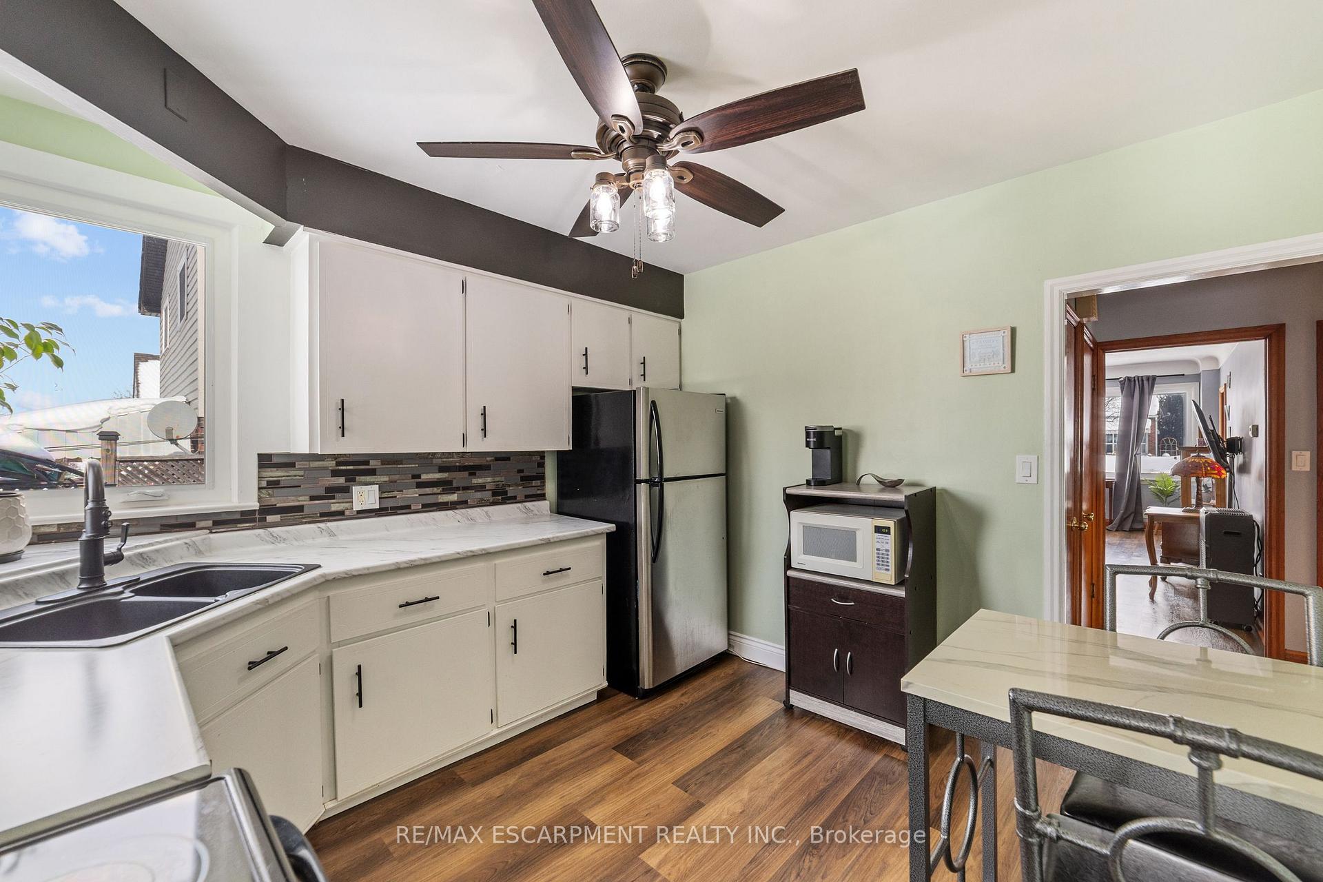 Photo 30 of 234 Auburn Avenue, Hamilton, Bartonville — HOMEH