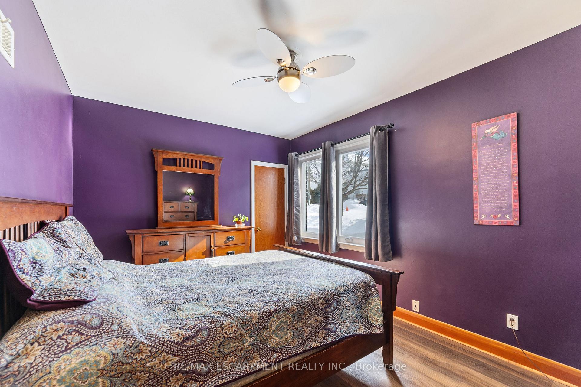 Photo 10 of 234 Auburn Avenue, Hamilton, Bartonville — HOMEH