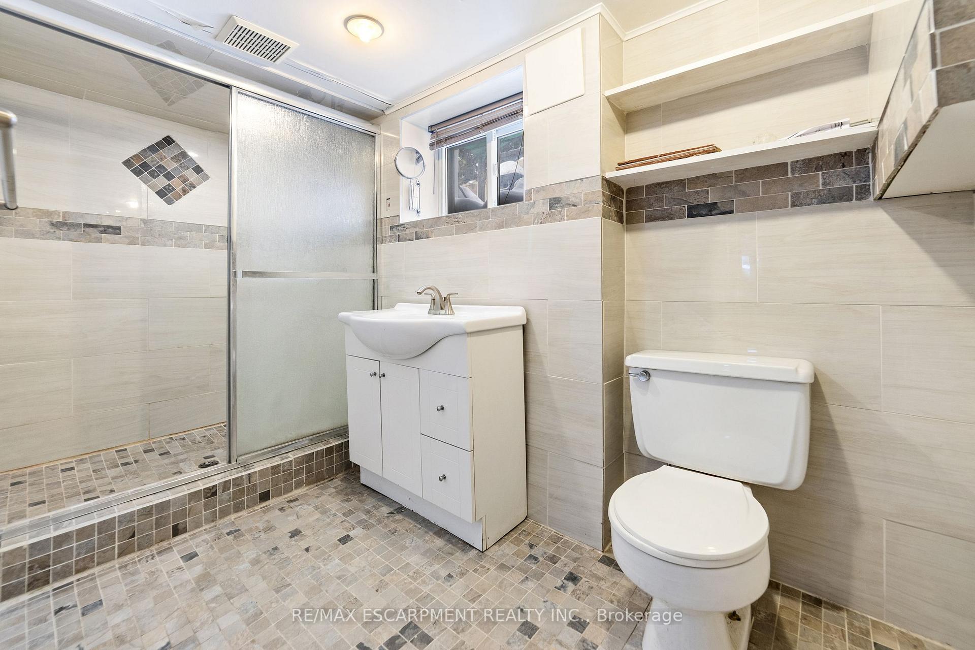 Photo 27 of 234 Auburn Avenue, Hamilton, Bartonville — HOMEH
