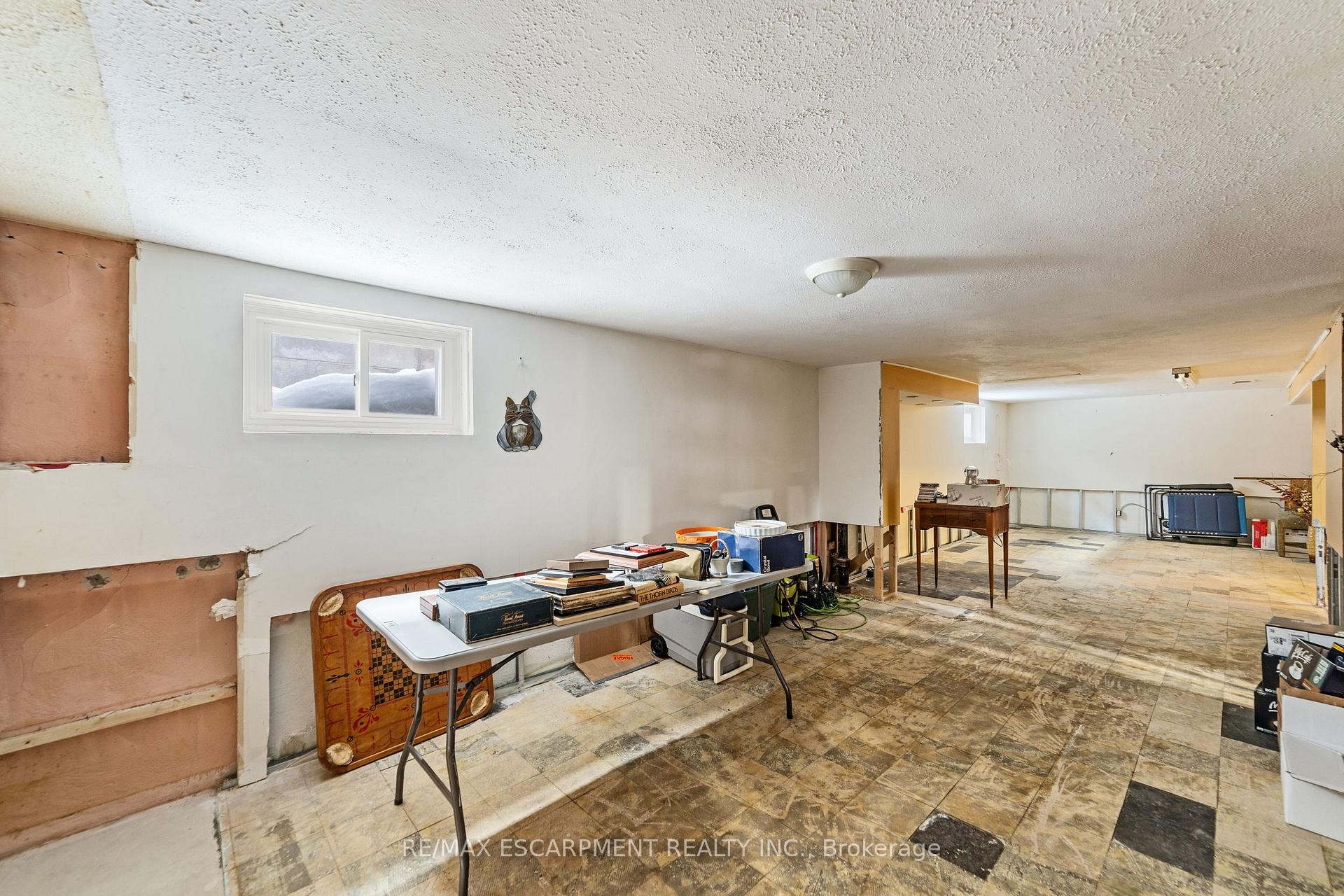 Photo 35 of 234 Auburn Avenue, Hamilton, Bartonville — HOMEH