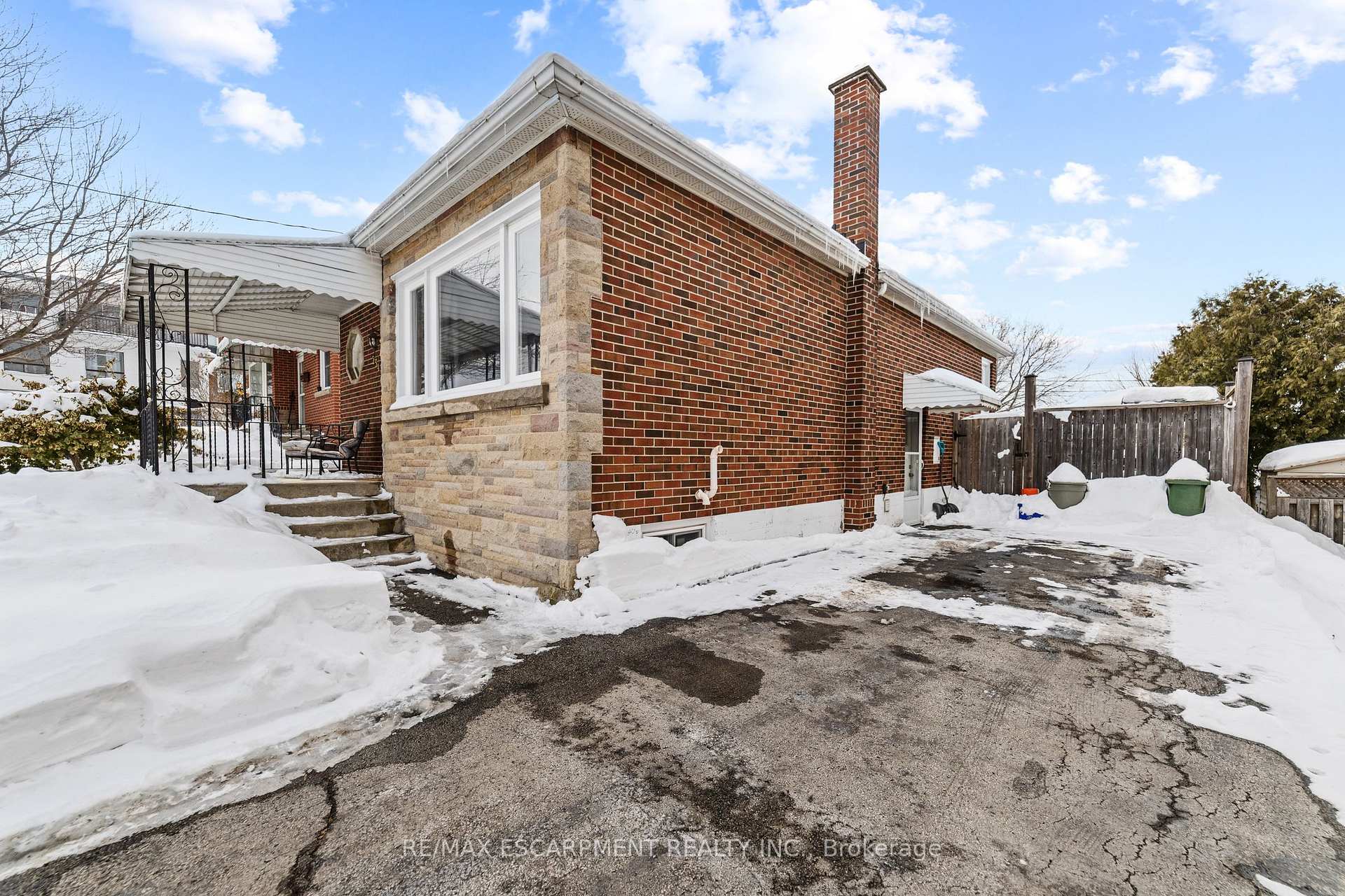 Photo 6 of 234 Auburn Avenue, Hamilton, Bartonville — HOMEH