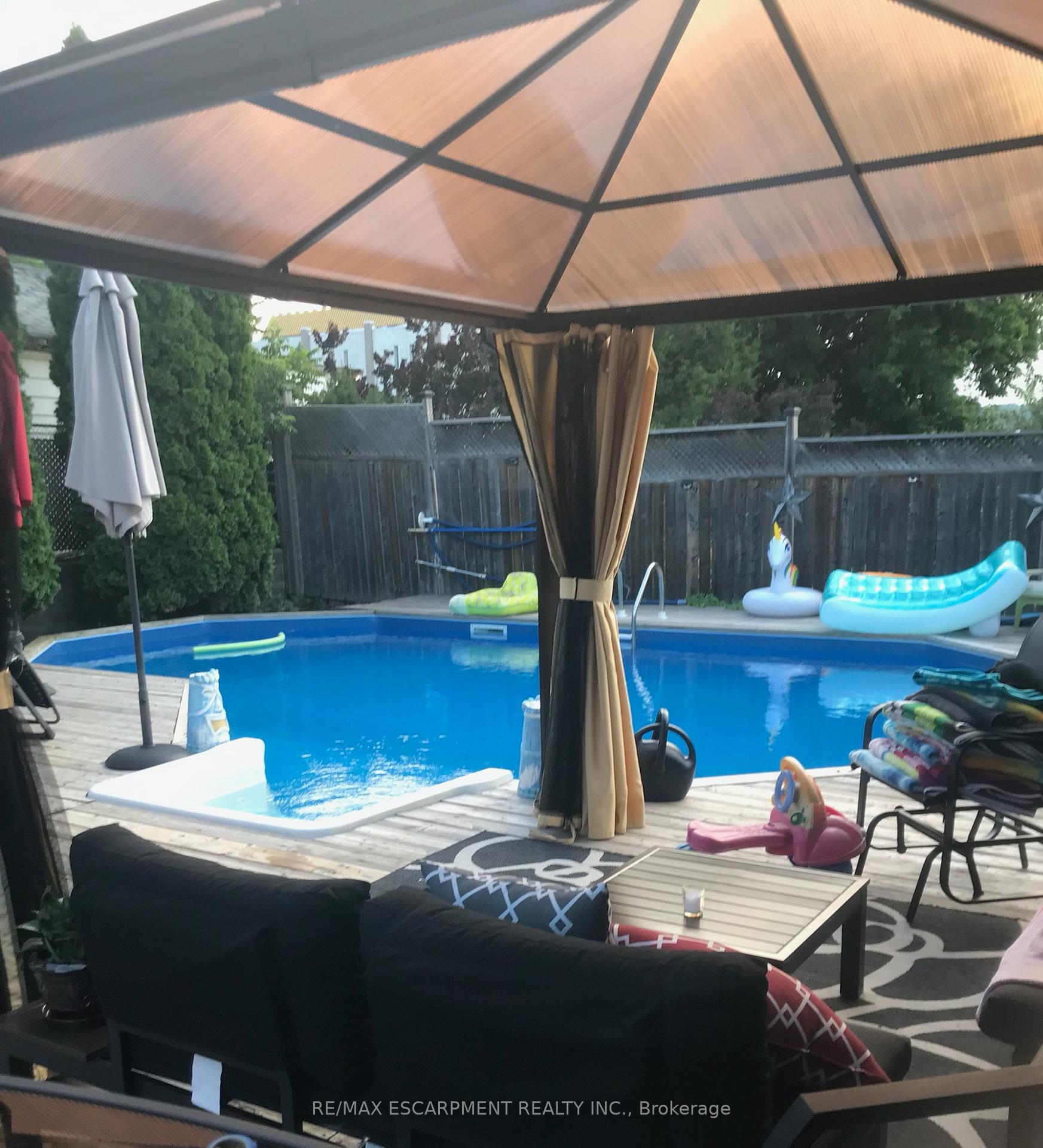 Photo 23 of 234 Auburn Avenue, Hamilton, Bartonville — HOMEH
