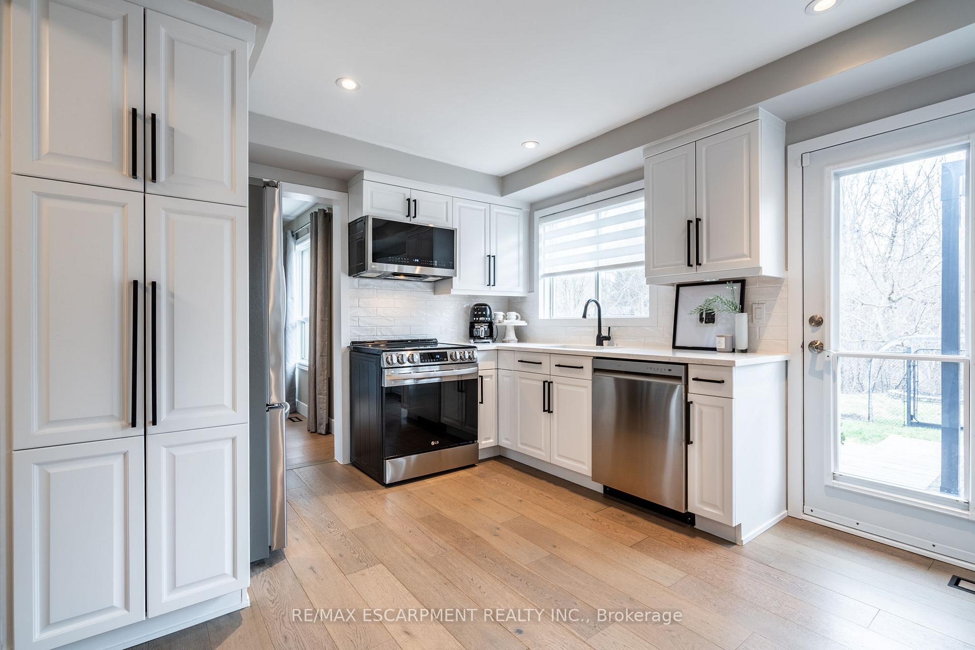 Photo 14 of 84 Ryans Way, Hamilton, Waterdown — HOMEH