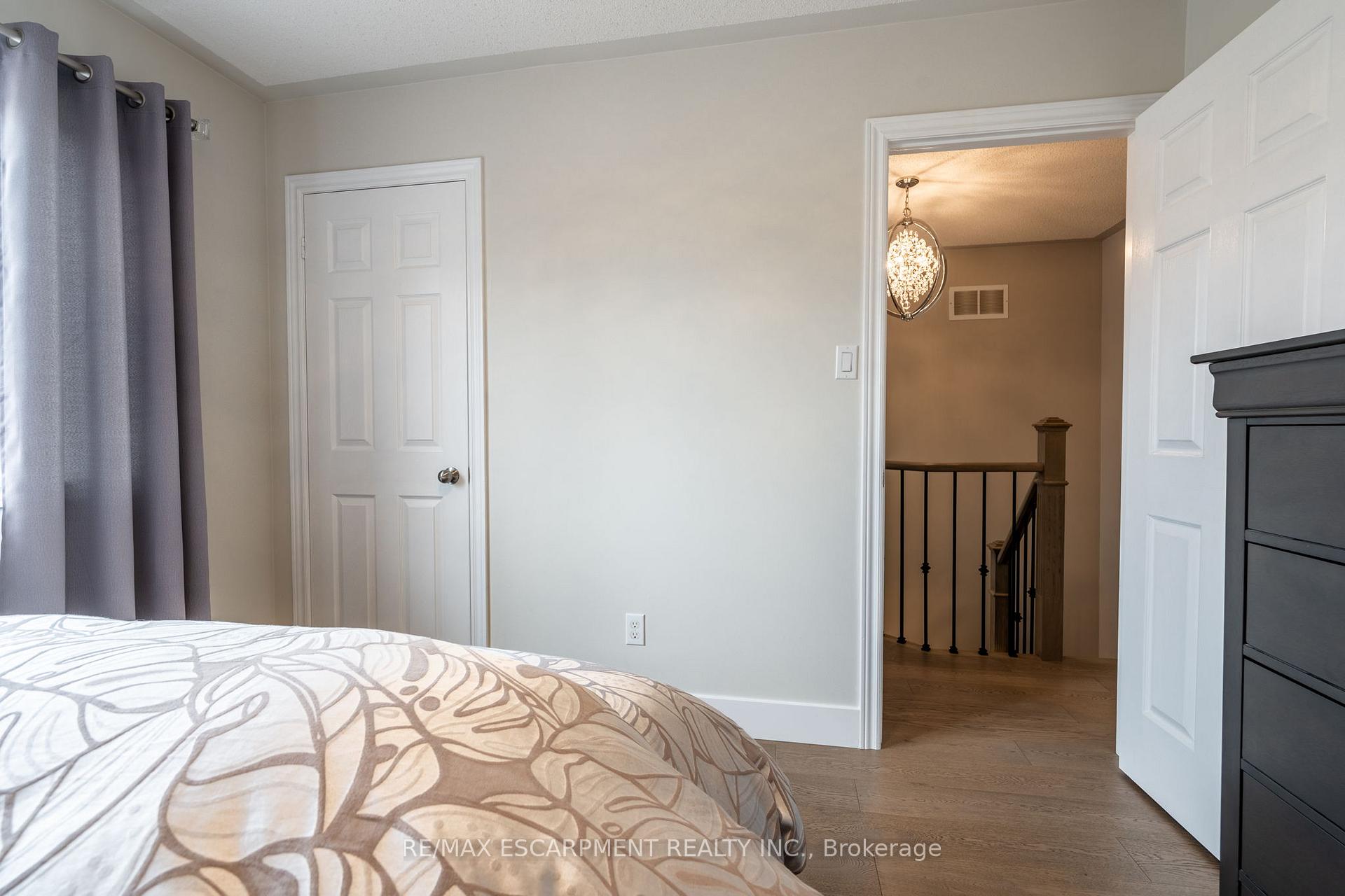 Photo 22 of 84 Ryans Way, Hamilton, Waterdown — HOMEH