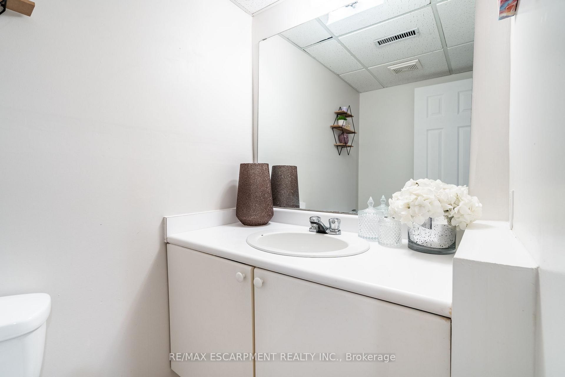 Photo 36 of 84 Ryans Way, Hamilton, Waterdown — HOMEH