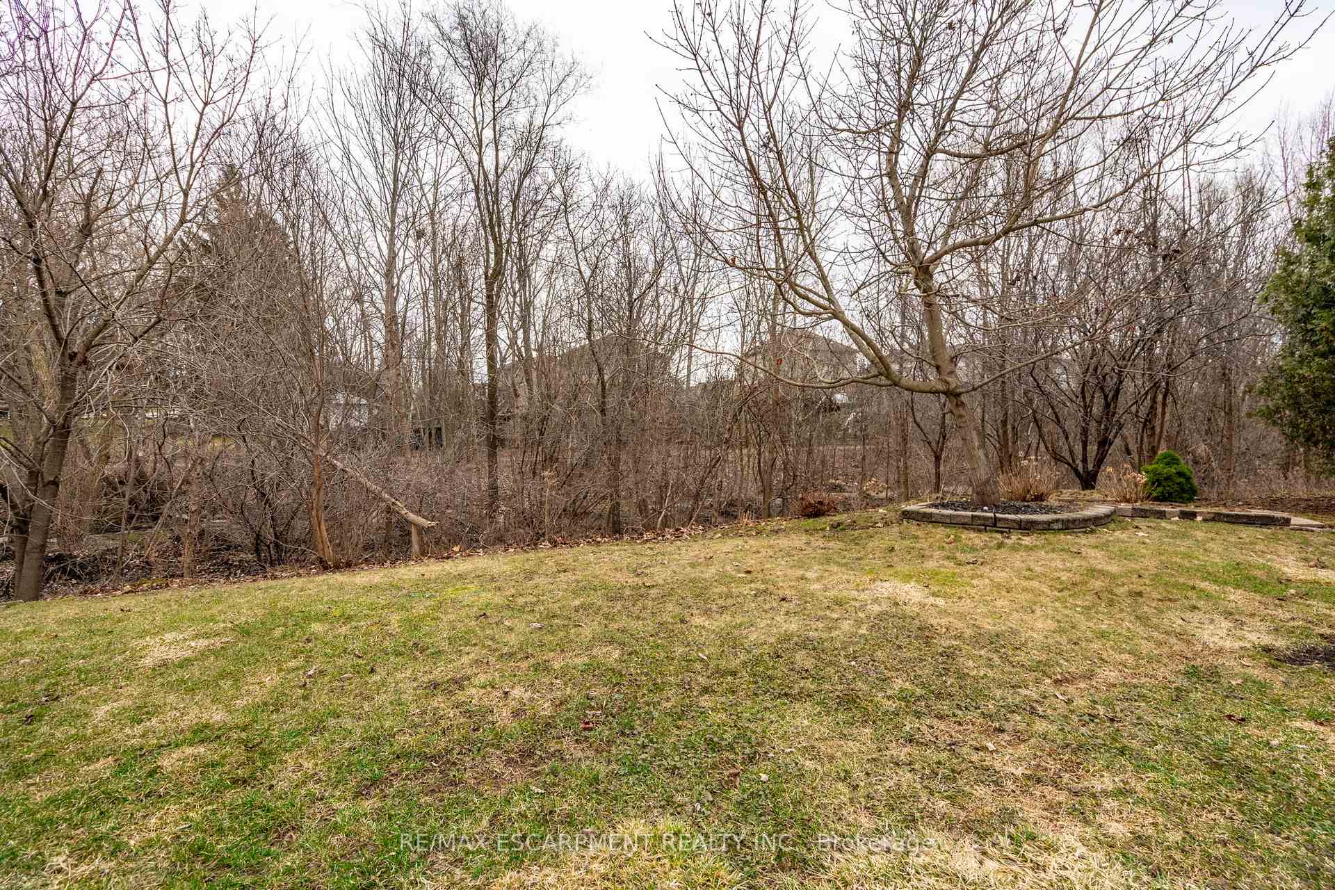 Photo 42 of 84 Ryans Way, Hamilton, Waterdown — HOMEH