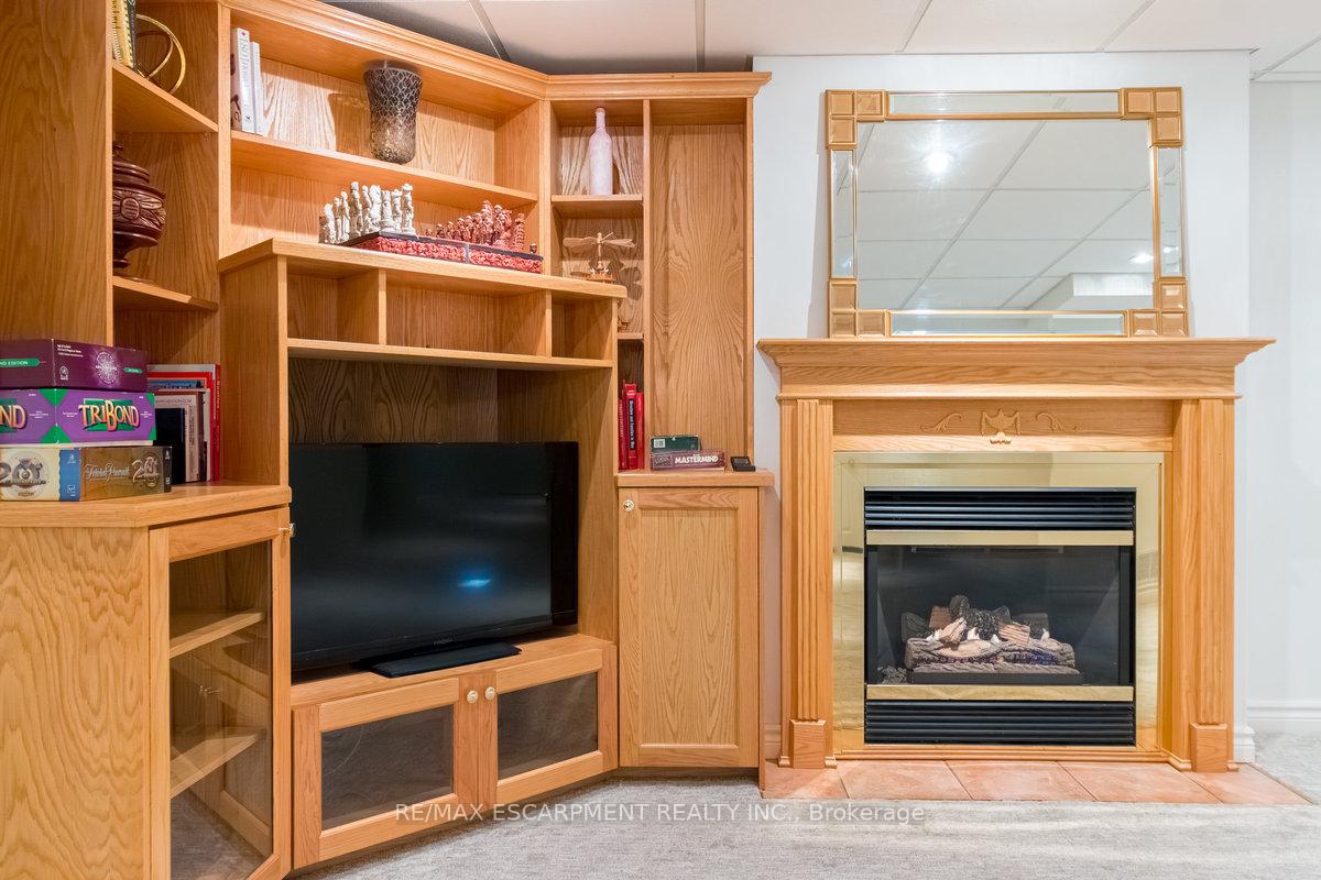 Photo 34 of 12 Larkspur Crescent, Hamilton, Meadowlands — HOMEH