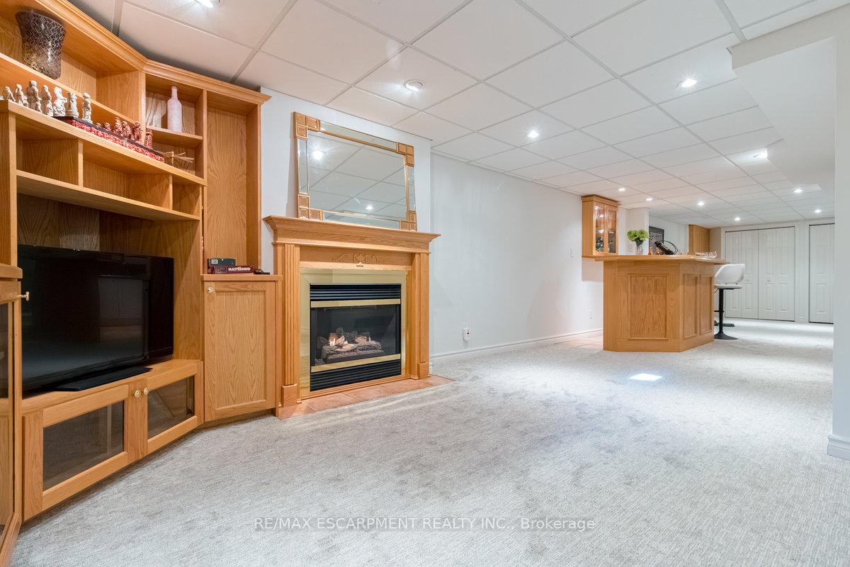 Photo 19 of 12 Larkspur Crescent, Hamilton, Meadowlands — HOMEH