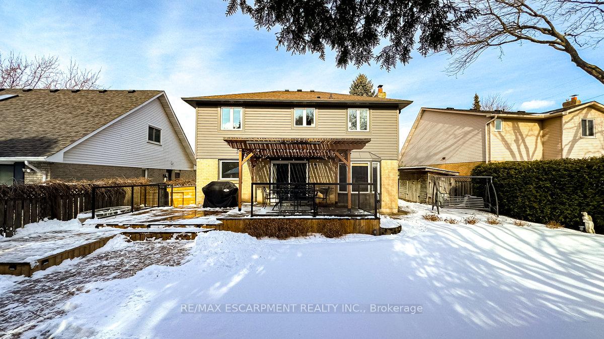 Photo 22 of 12 Larkspur Crescent, Hamilton, Meadowlands — HOMEH