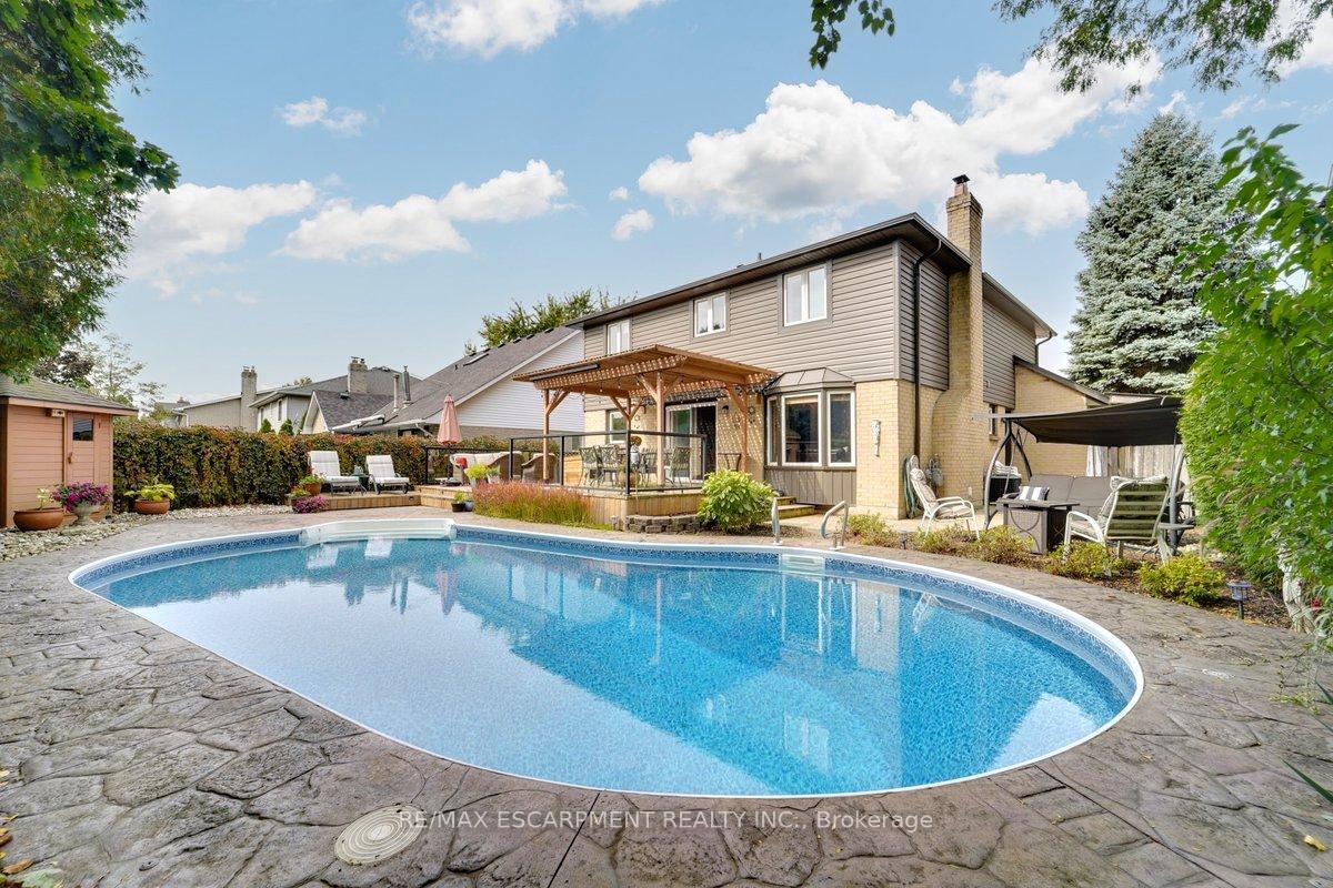 Photo 38 of 12 Larkspur Crescent, Hamilton, Meadowlands — HOMEH