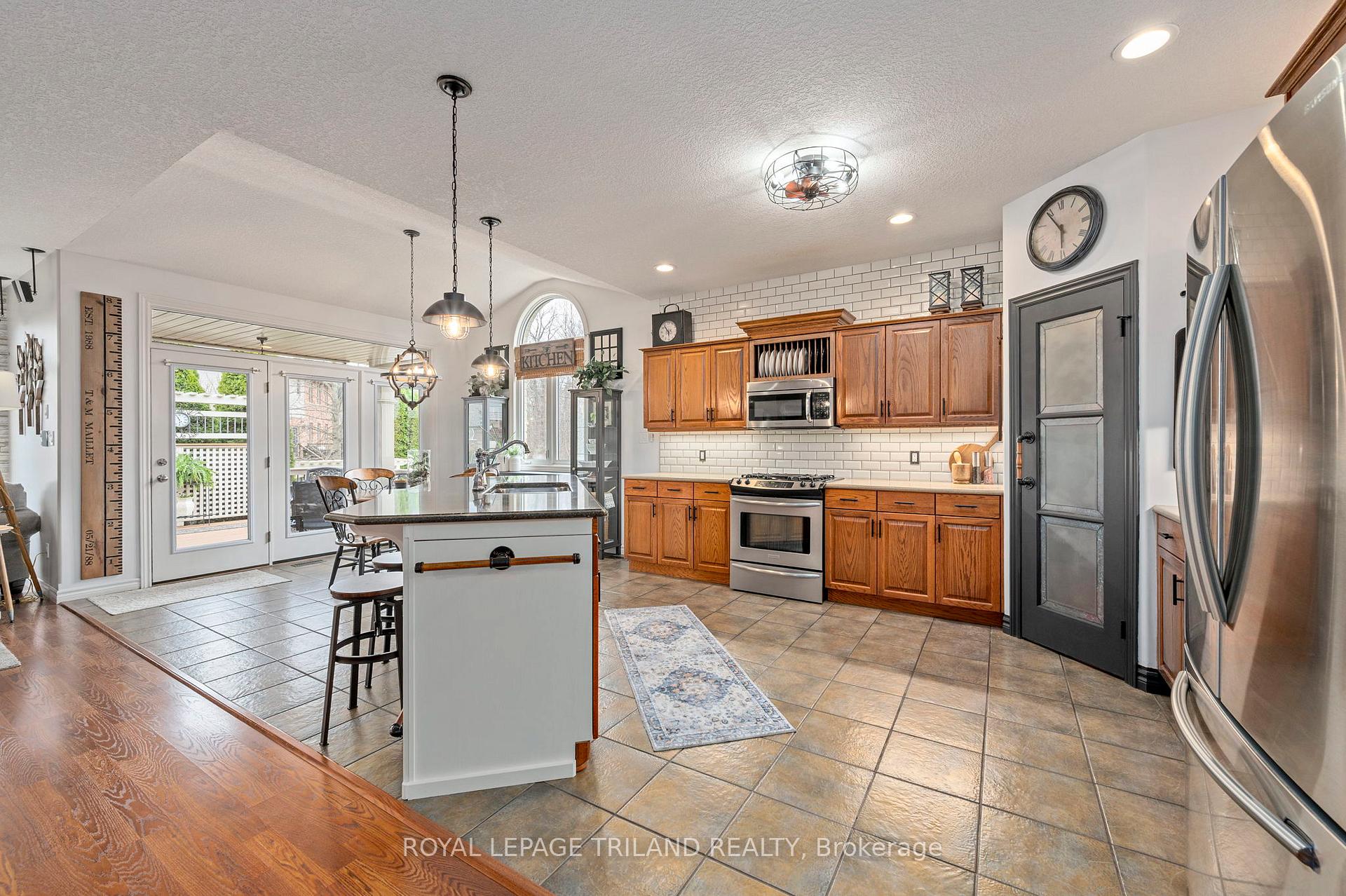 Photo 4 of 10 Sandpiper Place, St. Thomas — HOMEH