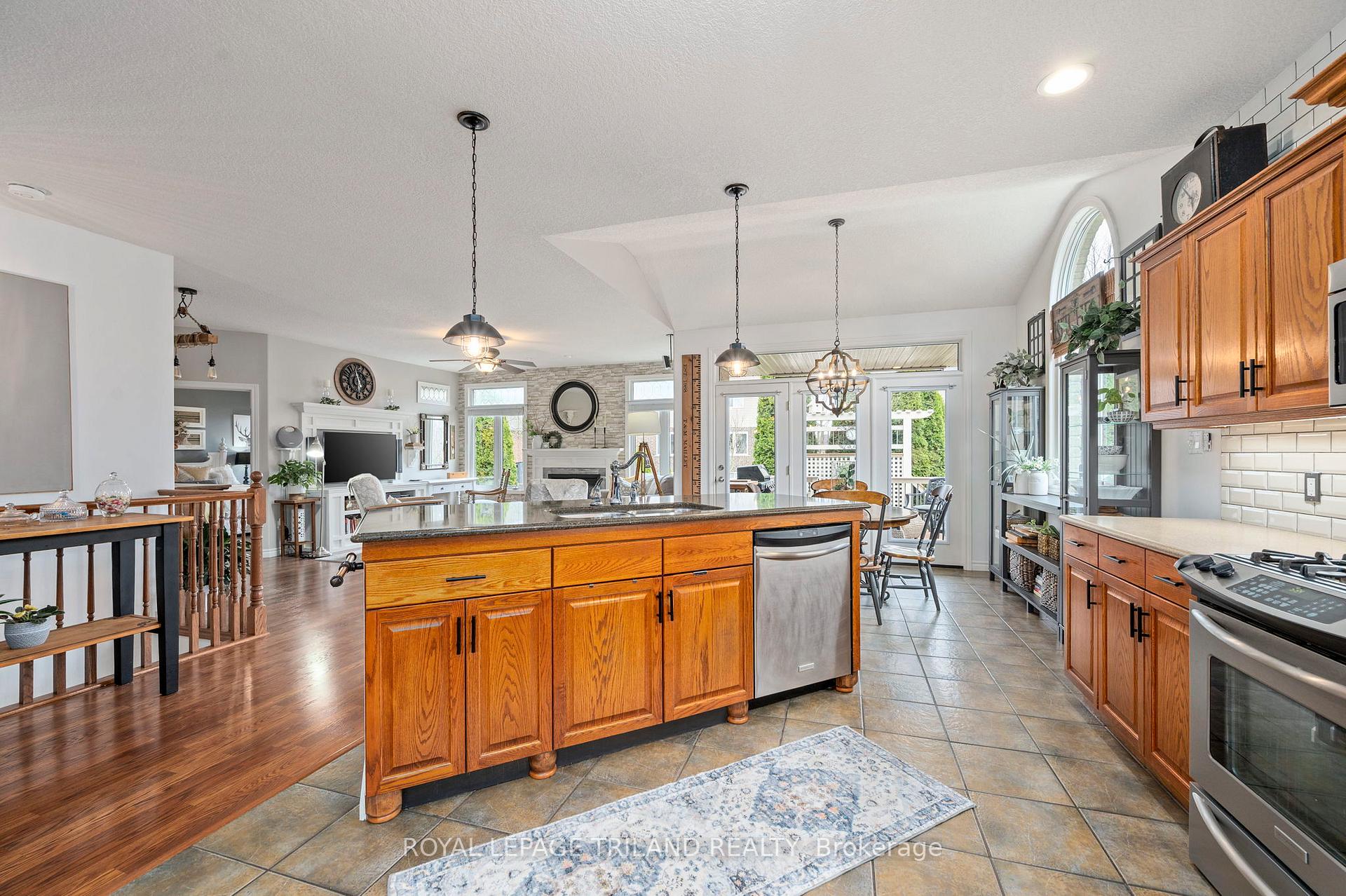 Photo 6 of 10 Sandpiper Place, St. Thomas — HOMEH