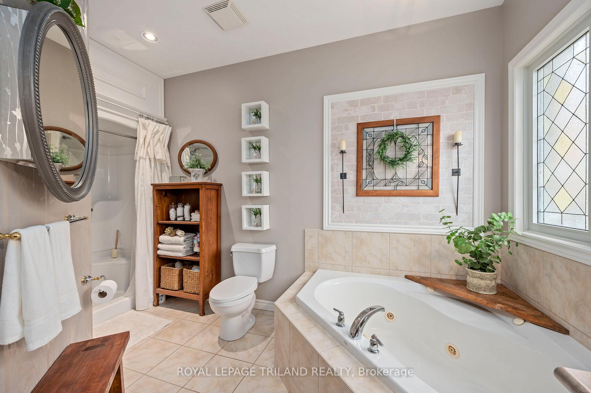 Photo 11 of 10 Sandpiper Place, St. Thomas — HOMEH
