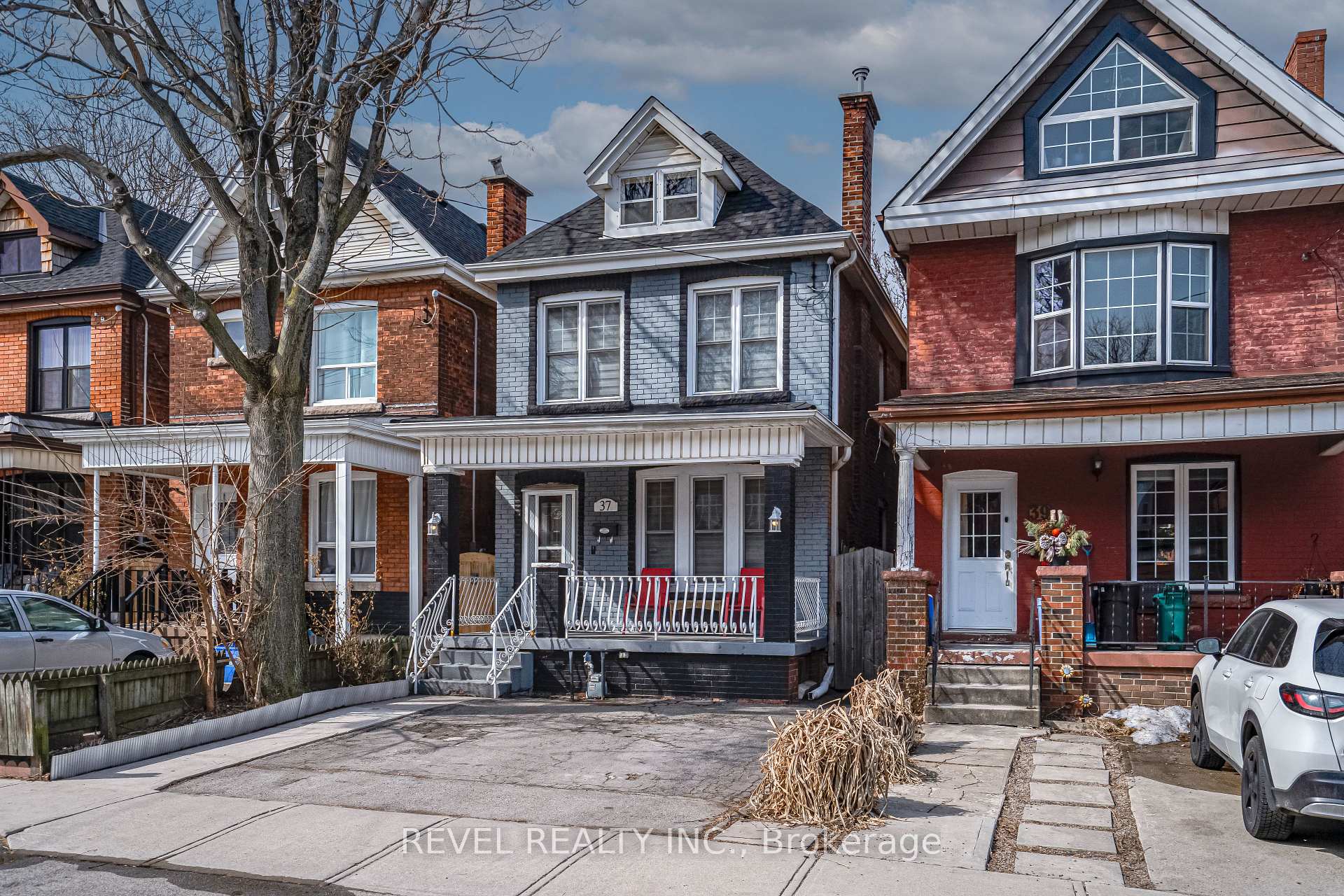 Photo 9 of 37 Holton Avenue N, Hamilton, Gibson — HOMEH