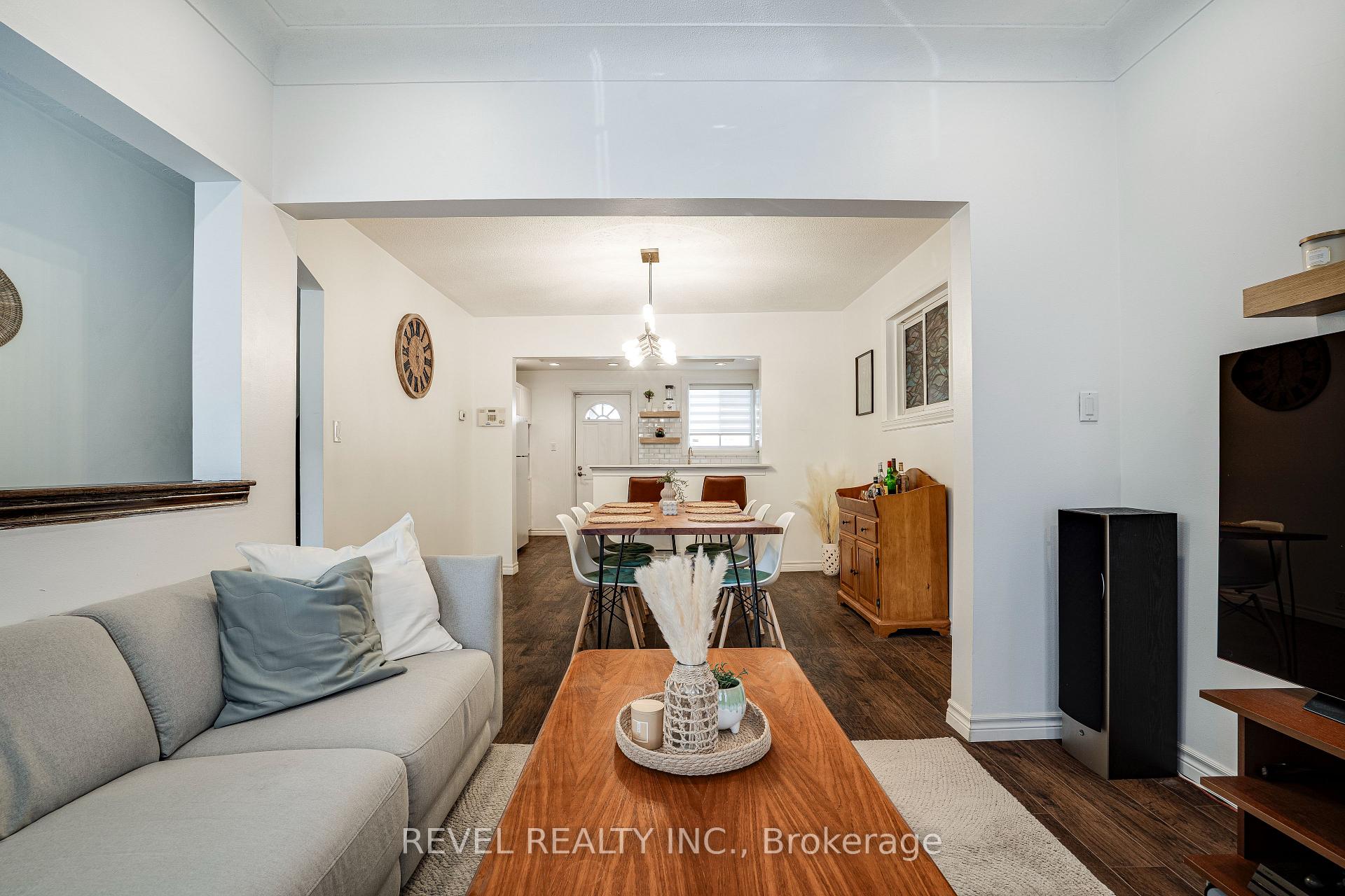 Photo 6 of 37 Holton Avenue N, Hamilton, Gibson — HOMEH