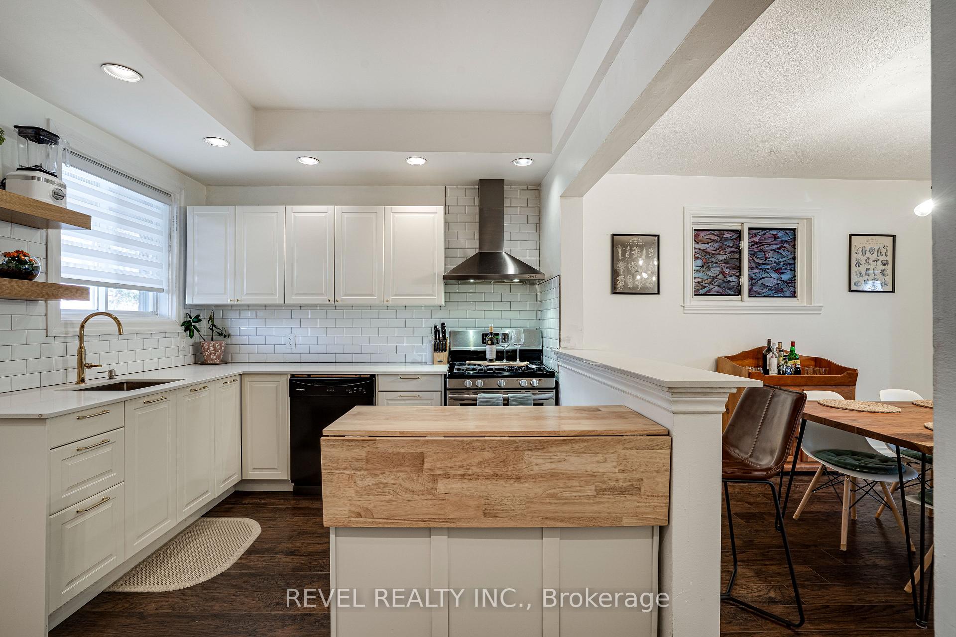 Photo 25 of 37 Holton Avenue N, Hamilton, Gibson — HOMEH