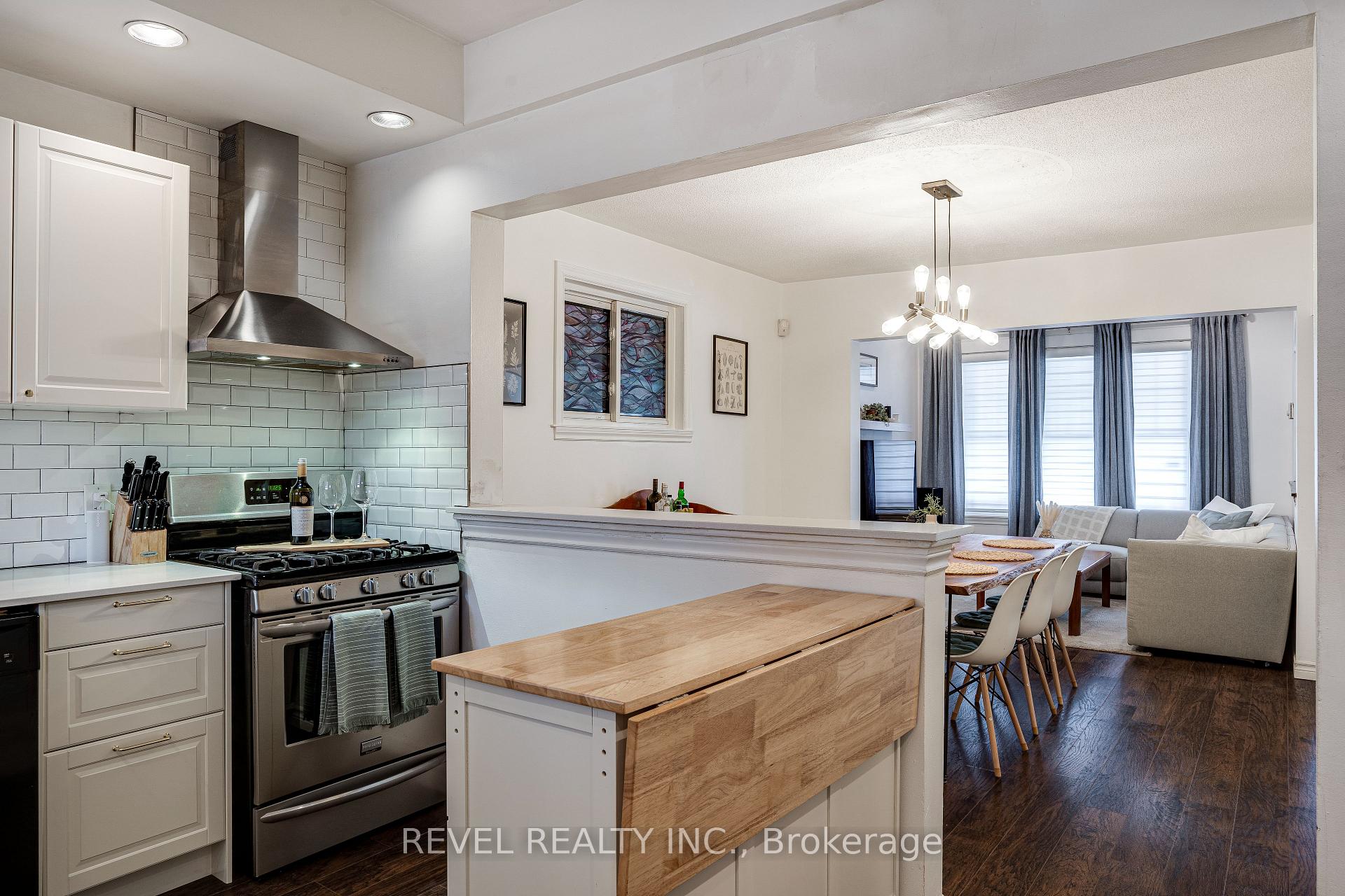 Photo 21 of 37 Holton Avenue N, Hamilton, Gibson — HOMEH